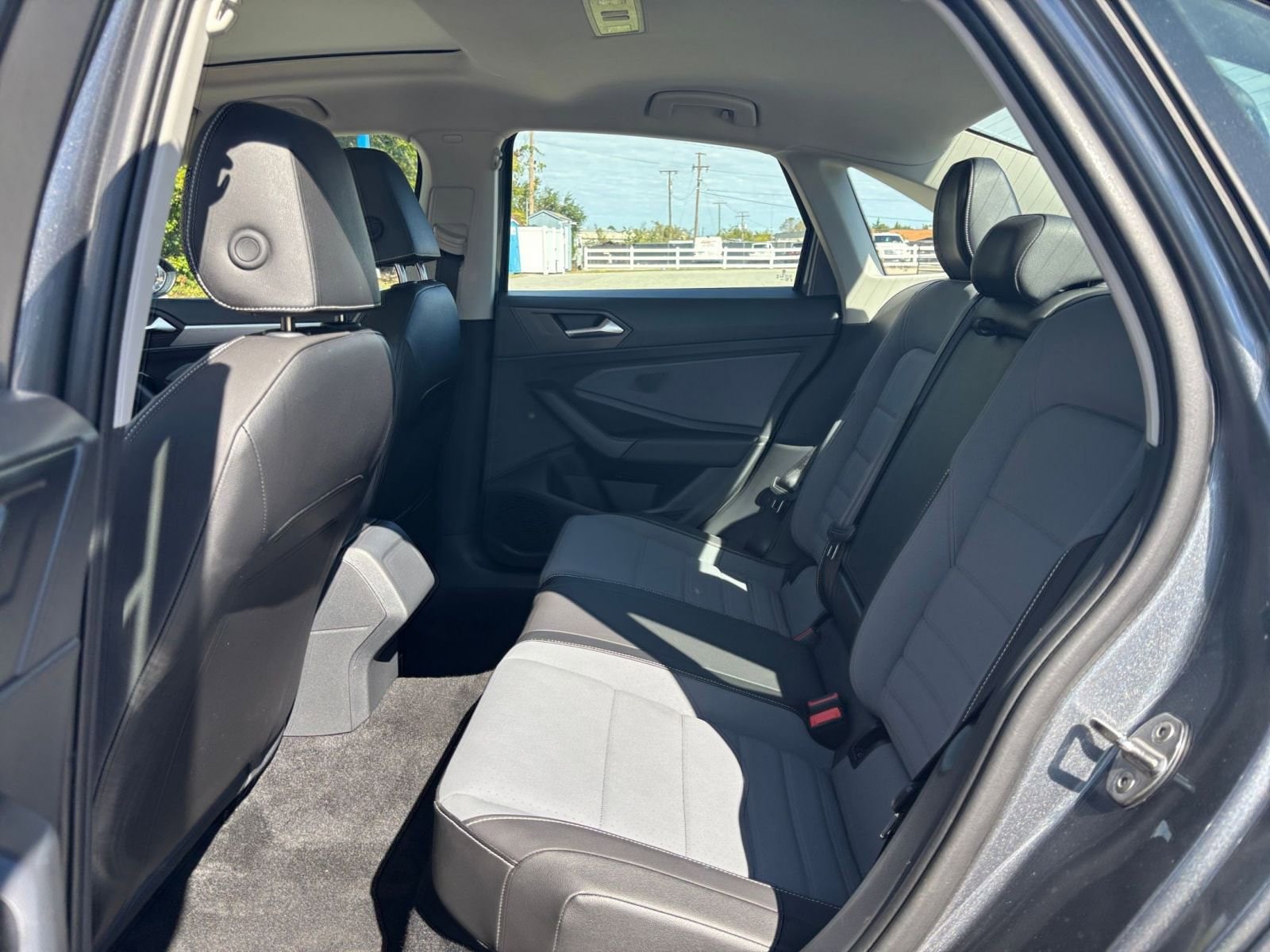 Thumbnail: 2025 Volkswagen Jetta - 24