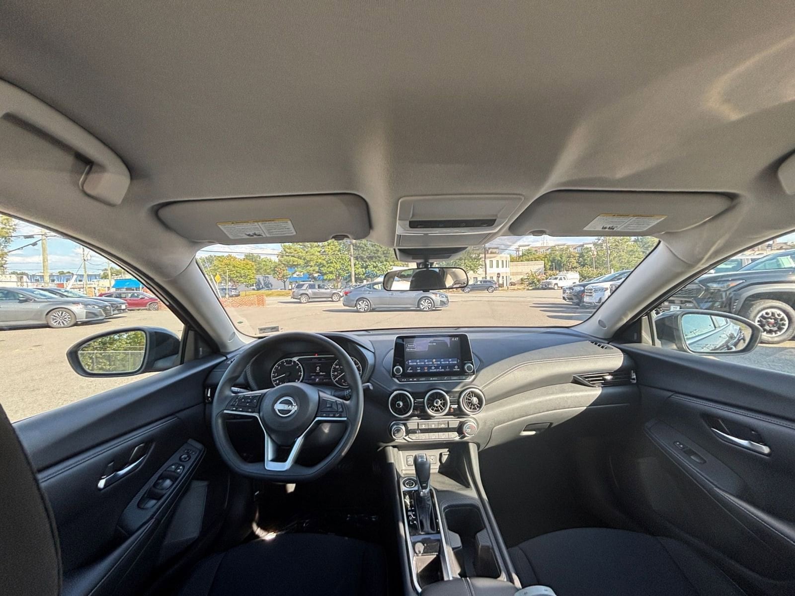 Thumbnail: 2024 Nissan Sentra - 31