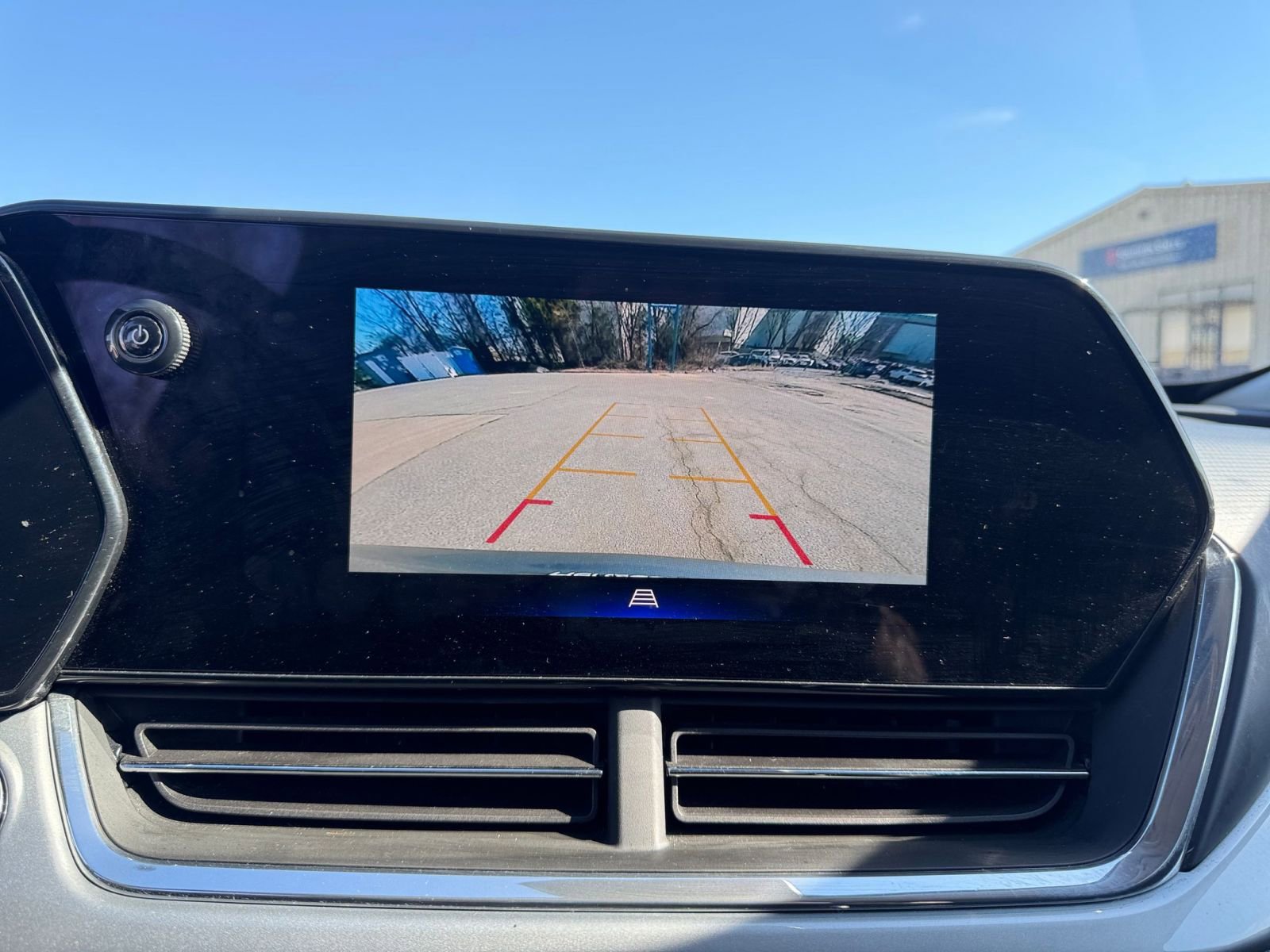 Thumbnail: 2025 Chevrolet Trax - 22