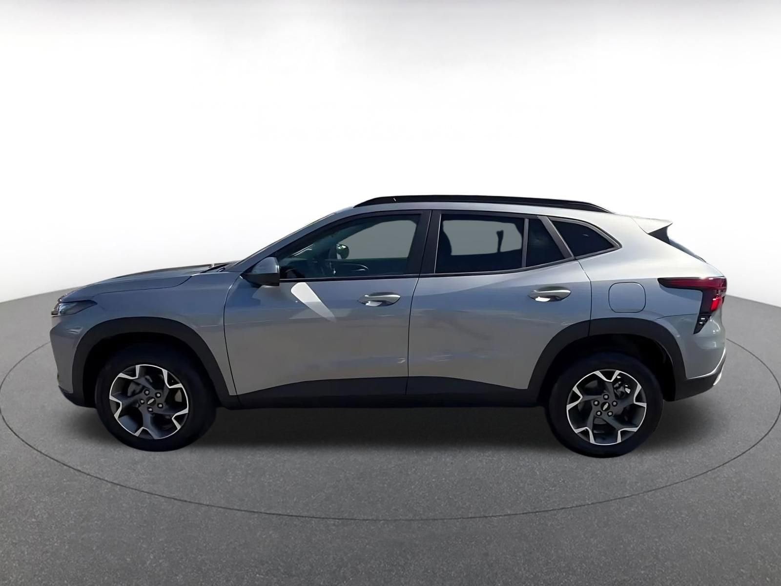 Thumbnail: 2025 Chevrolet Trax - 9