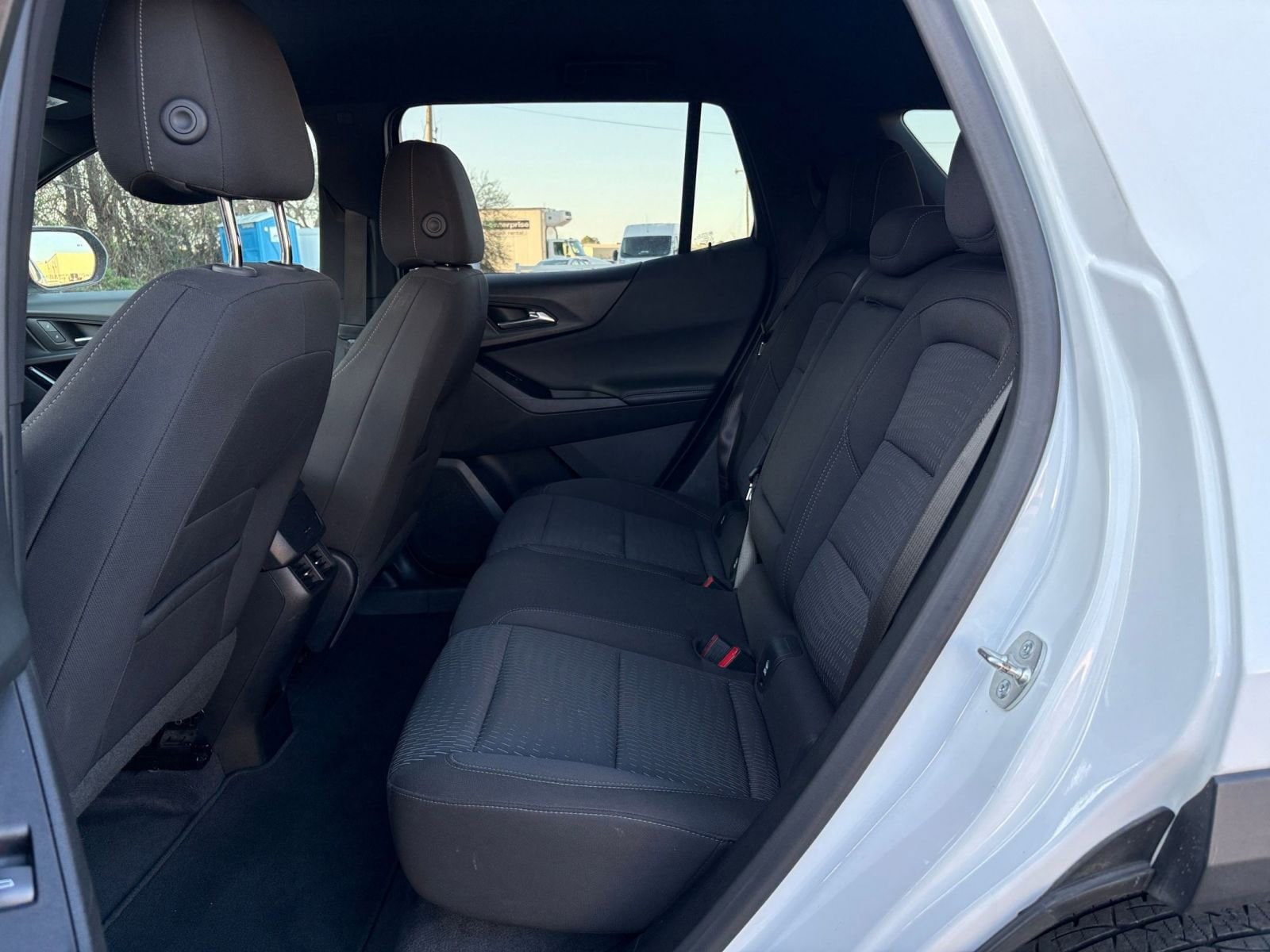 Thumbnail: 2025 Chevrolet Equinox - 25