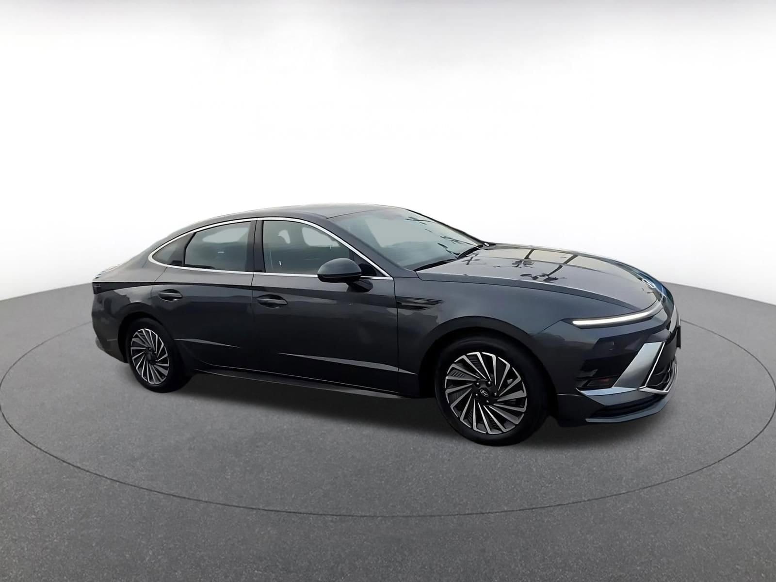 Thumbnail: 2025 Hyundai Sonata - 2