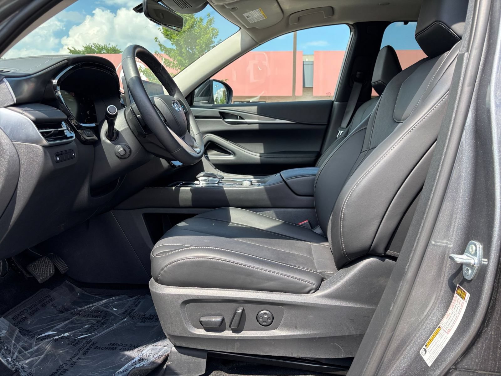 Thumbnail: 2026 INFINITI QX60 - 30