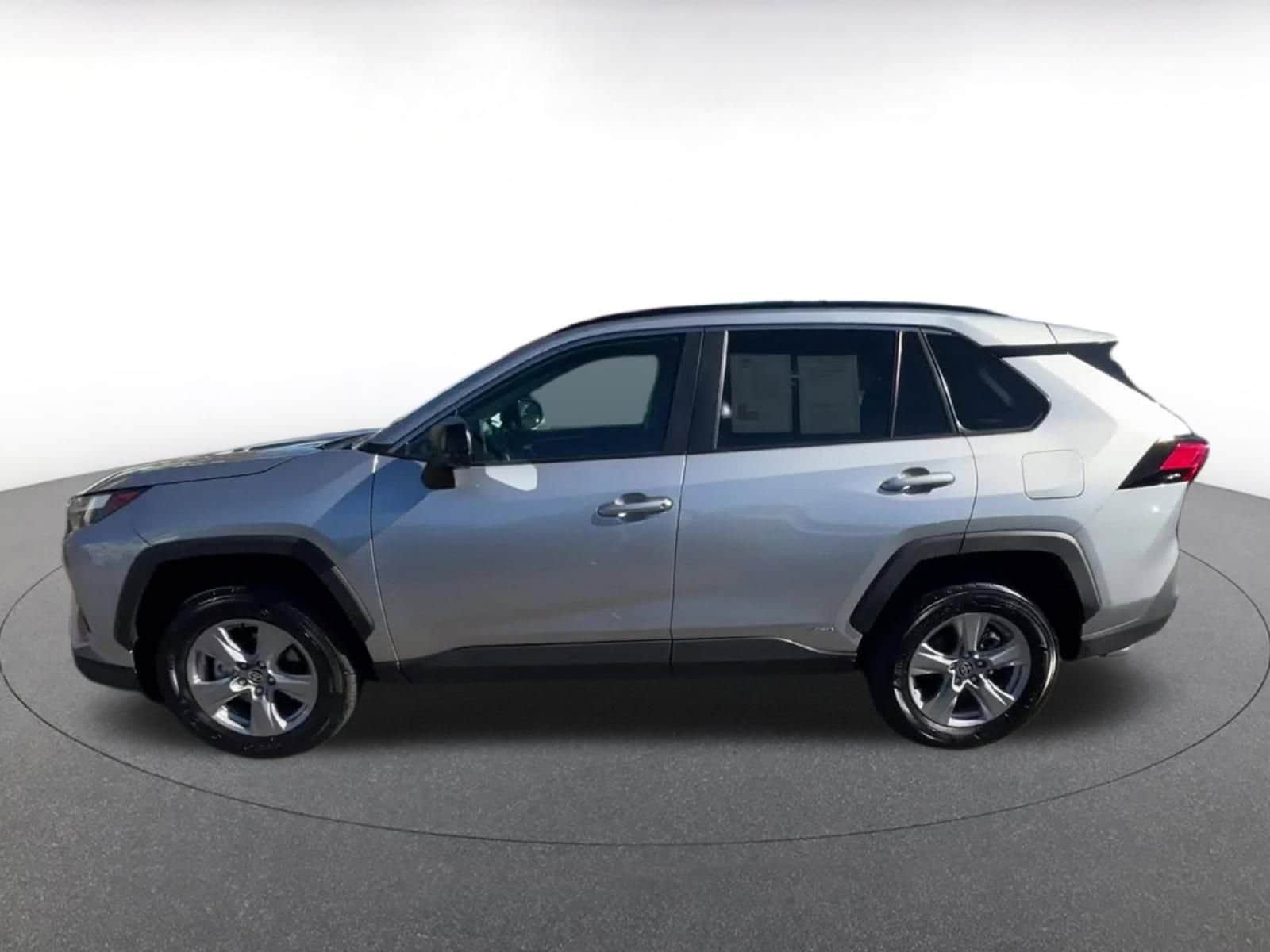 Thumbnail: 2025 Toyota RAV4 - 9