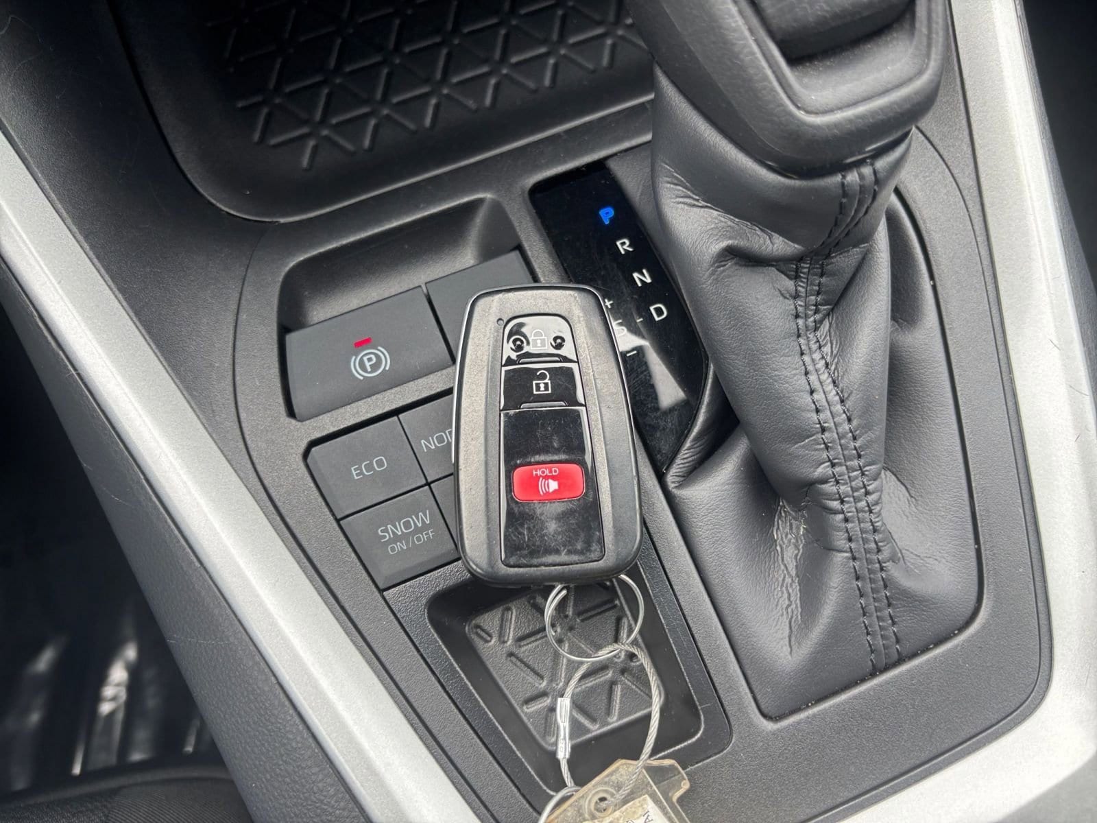 2024 Toyota RAV4 XLE 22