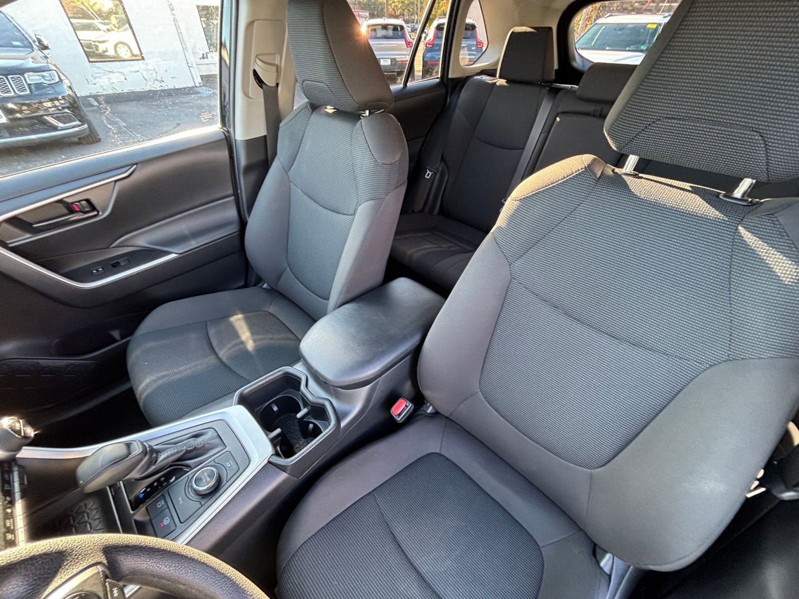 Thumbnail: 2025 Toyota RAV4 - 35