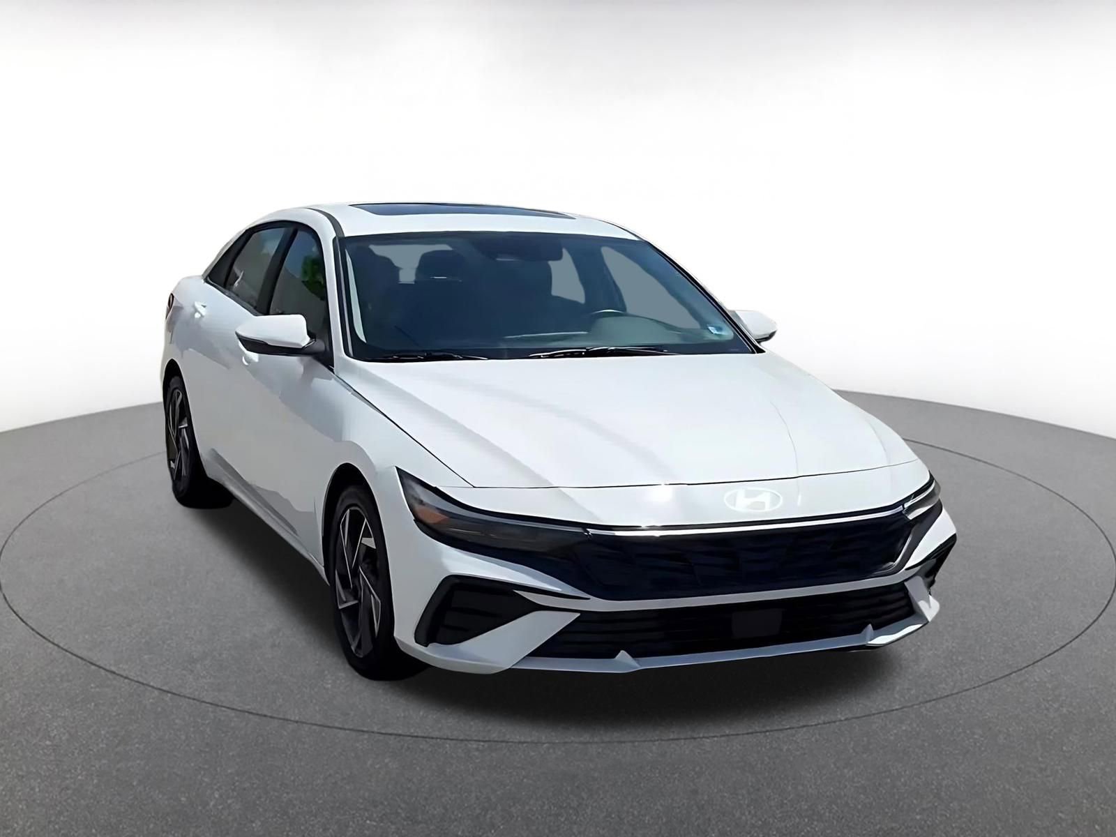 Thumbnail: 2025 Hyundai Elantra - 3