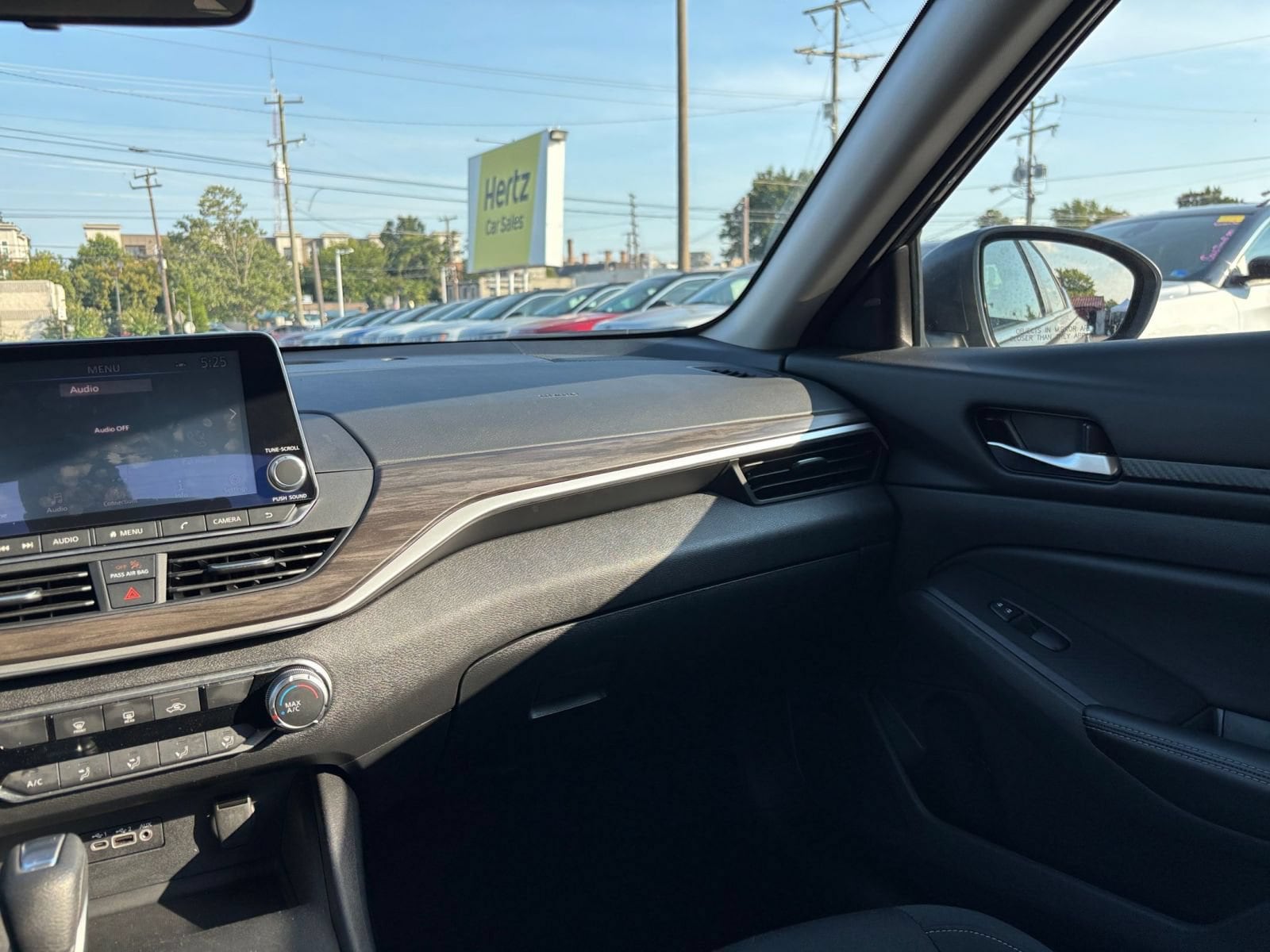 Thumbnail: 2025 Nissan Altima - 34