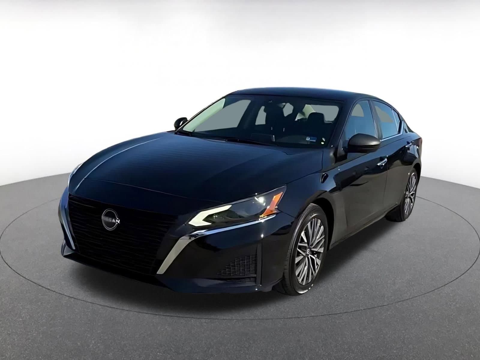 Thumbnail: 2025 Nissan Altima - 7