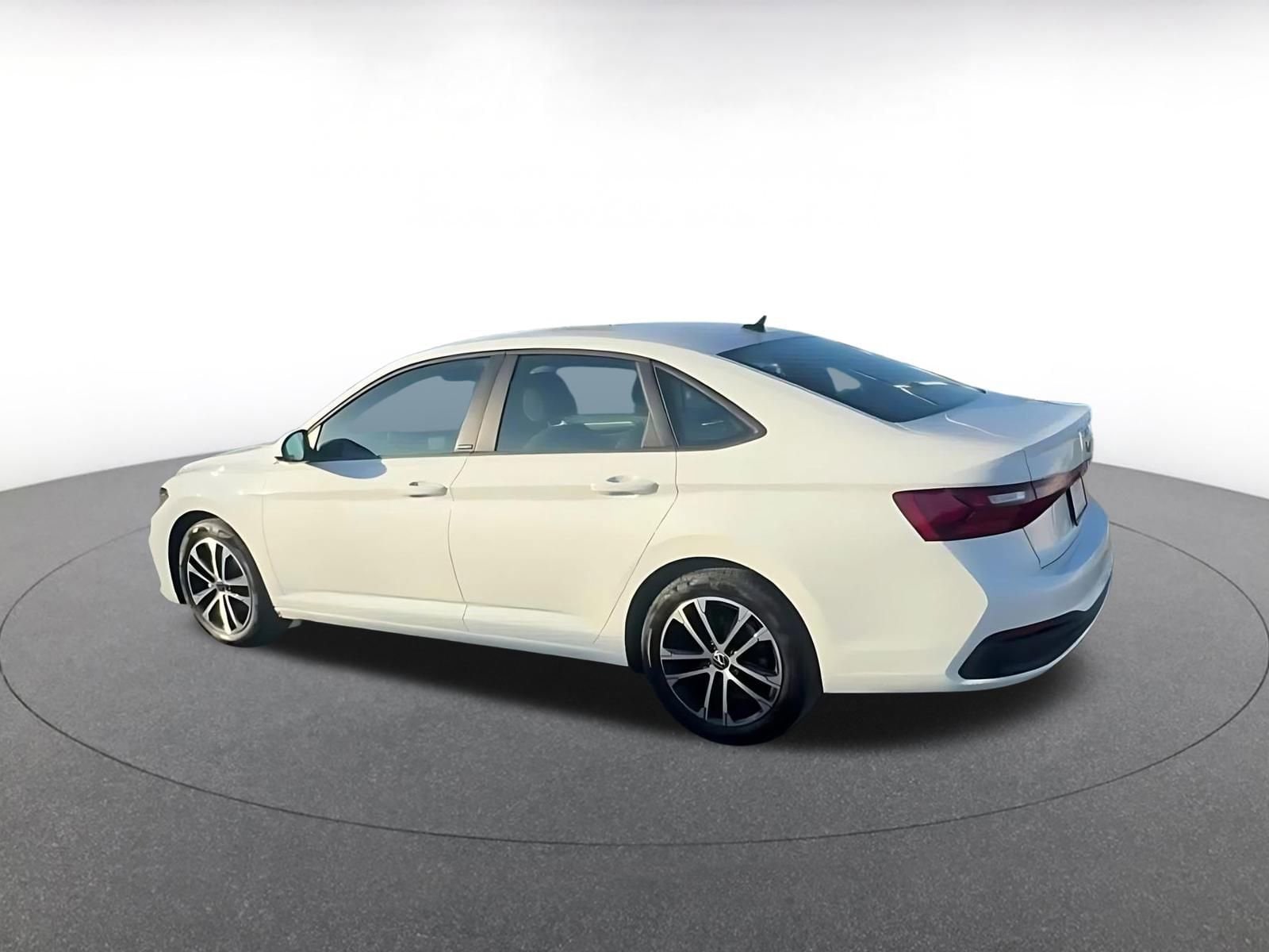 Thumbnail: 2025 Volkswagen Jetta - 11