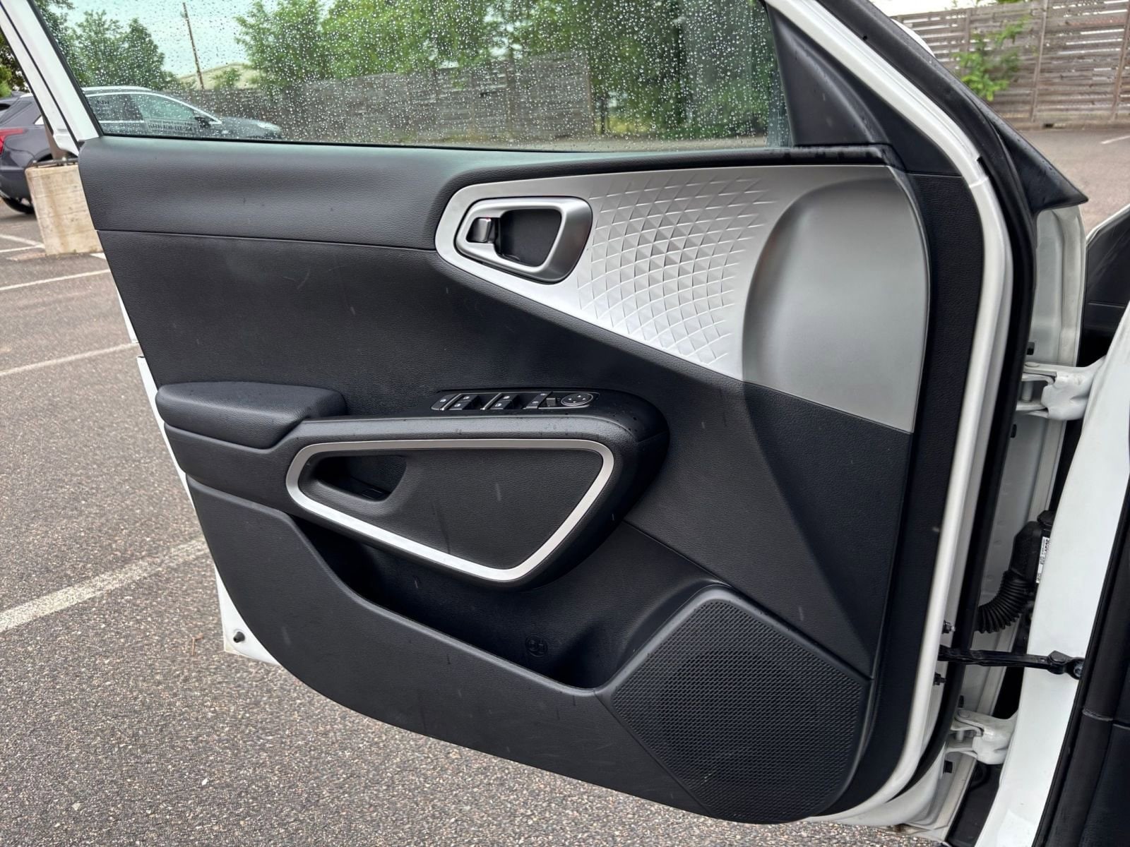 2025 Kia Soul LX - Photo 18