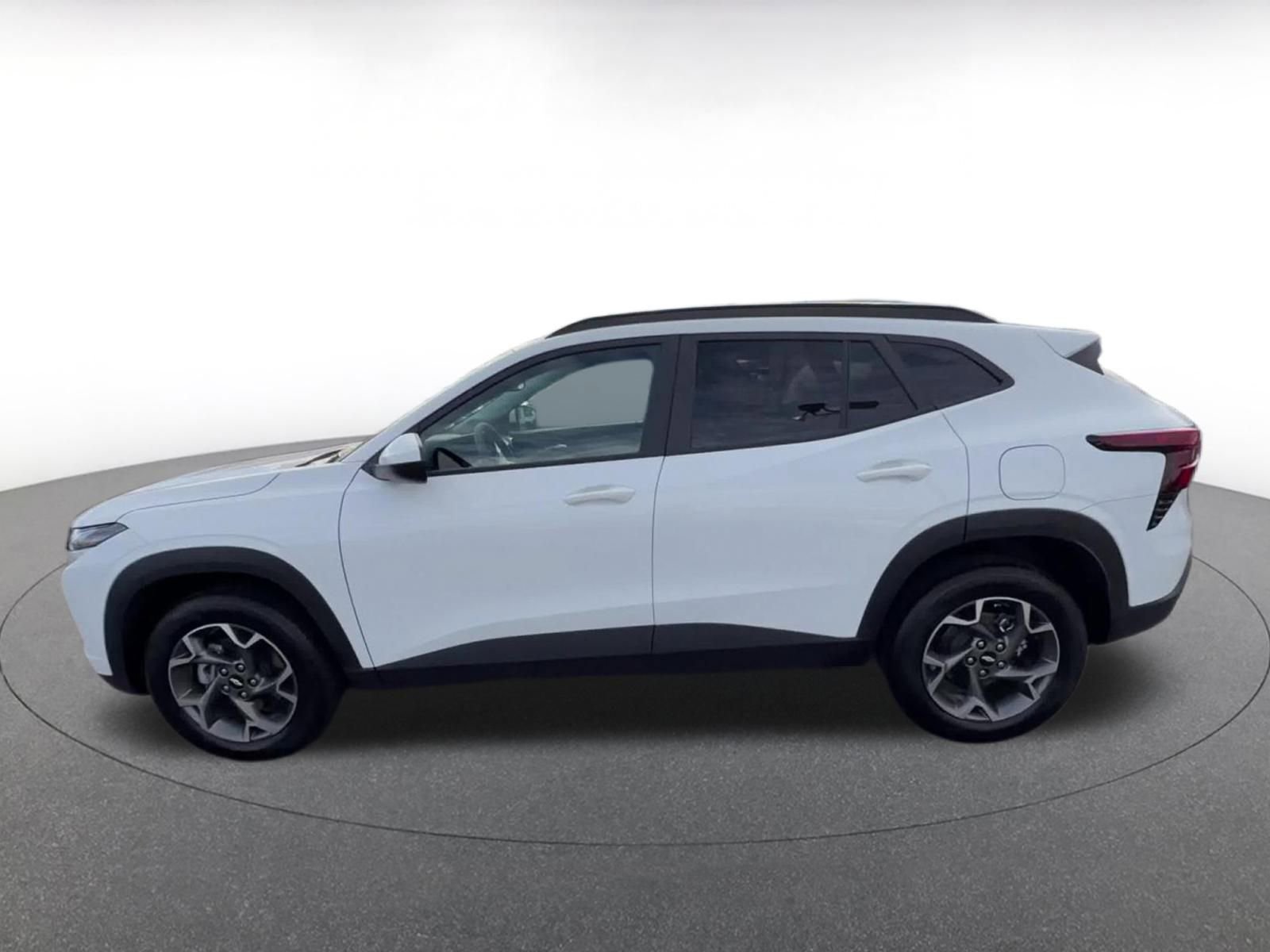 Thumbnail: 2025 Chevrolet Trax - 9