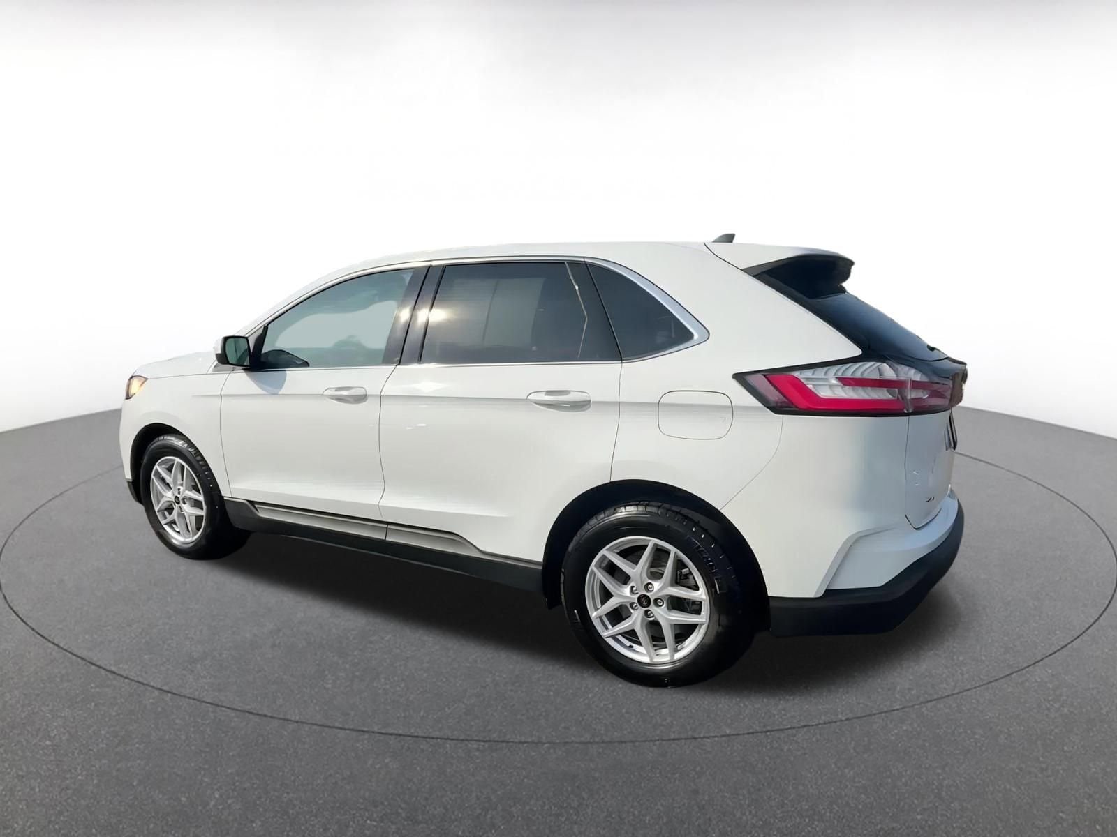 2024 Ford Edge SEL 10