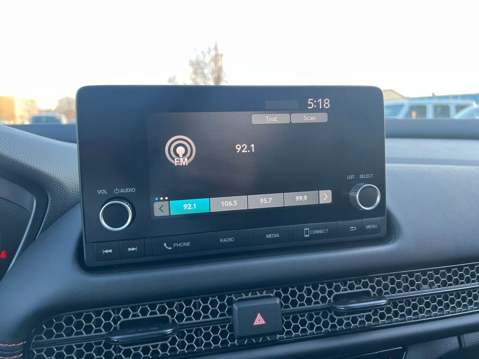 Thumbnail: 2025 Honda HR-V - 18