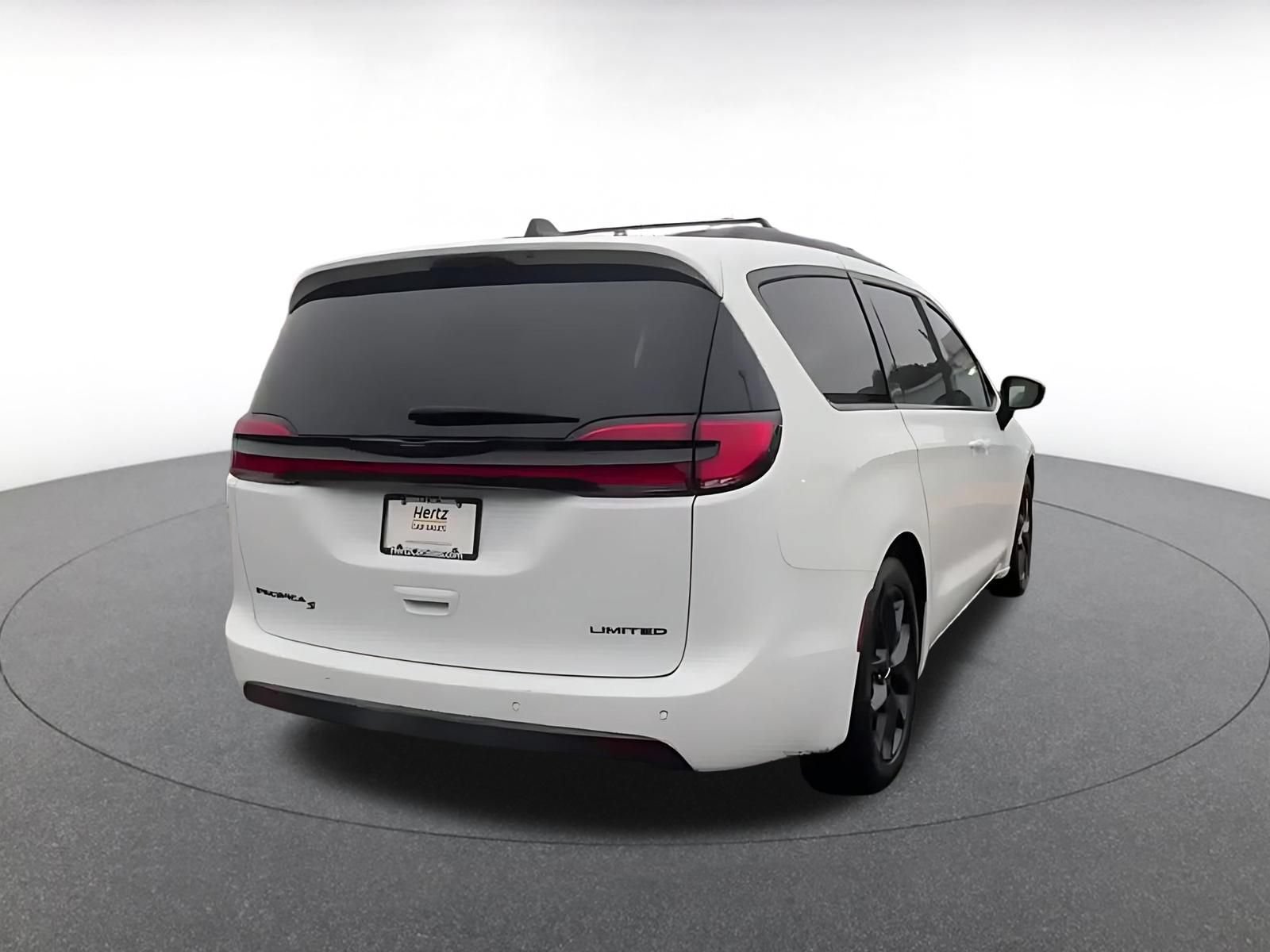 Thumbnail: 2025 Chrysler Pacifica - 12