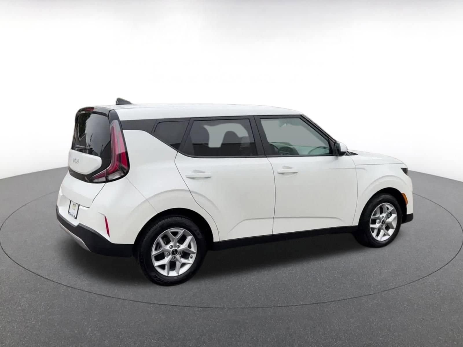2025 Kia Soul LX - Photo 15