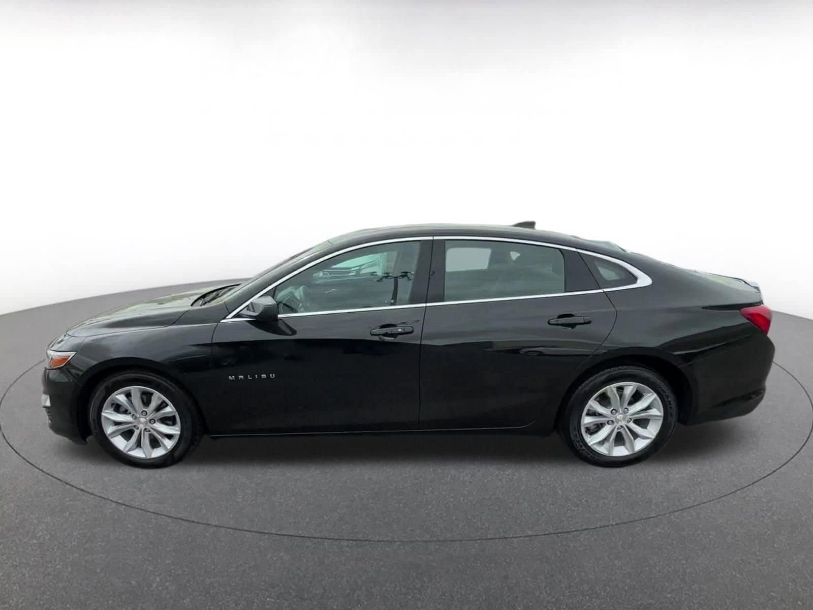 2024 Chevrolet Malibu LT 8