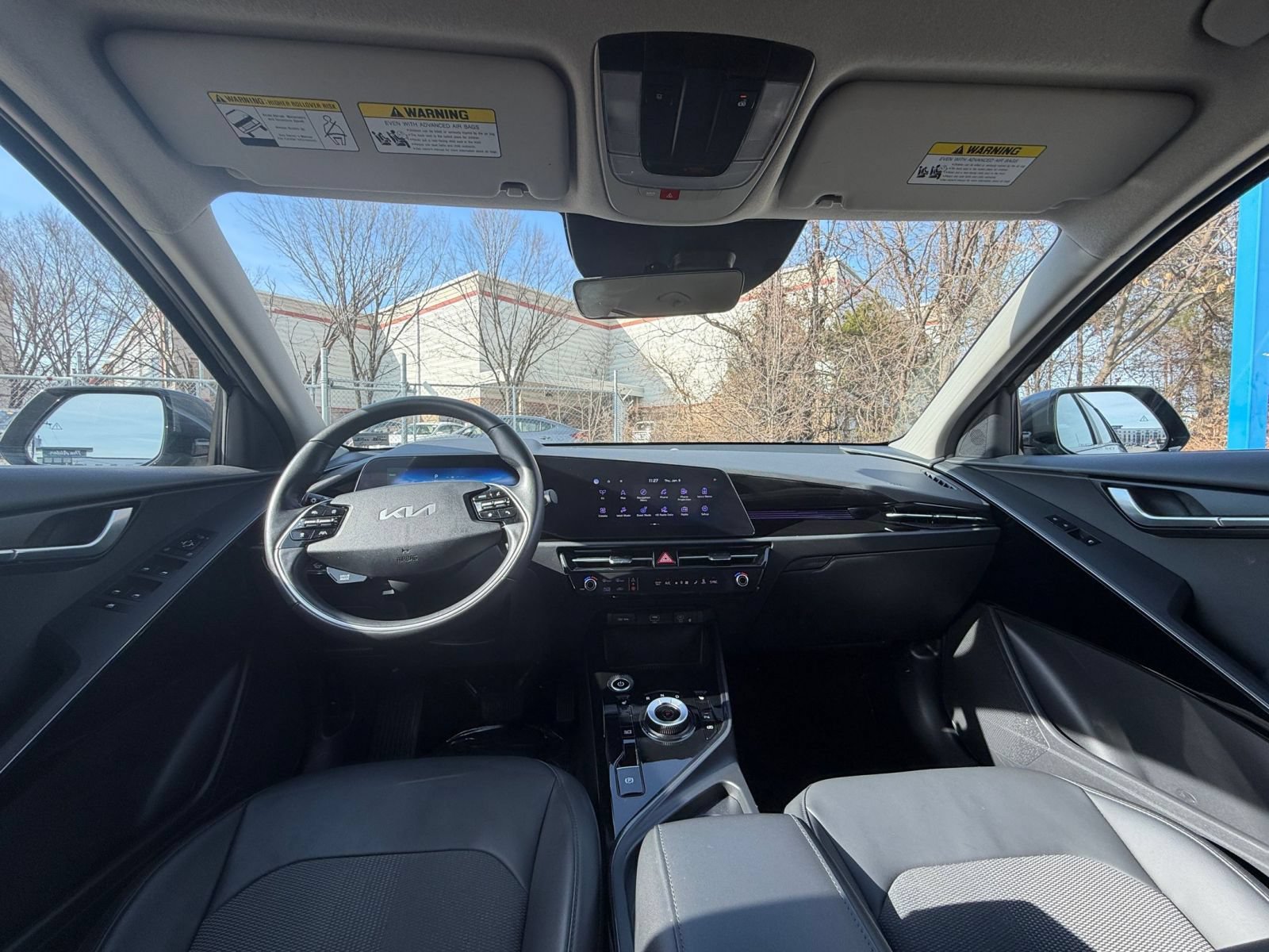Thumbnail: 2023 Kia Niro - 35