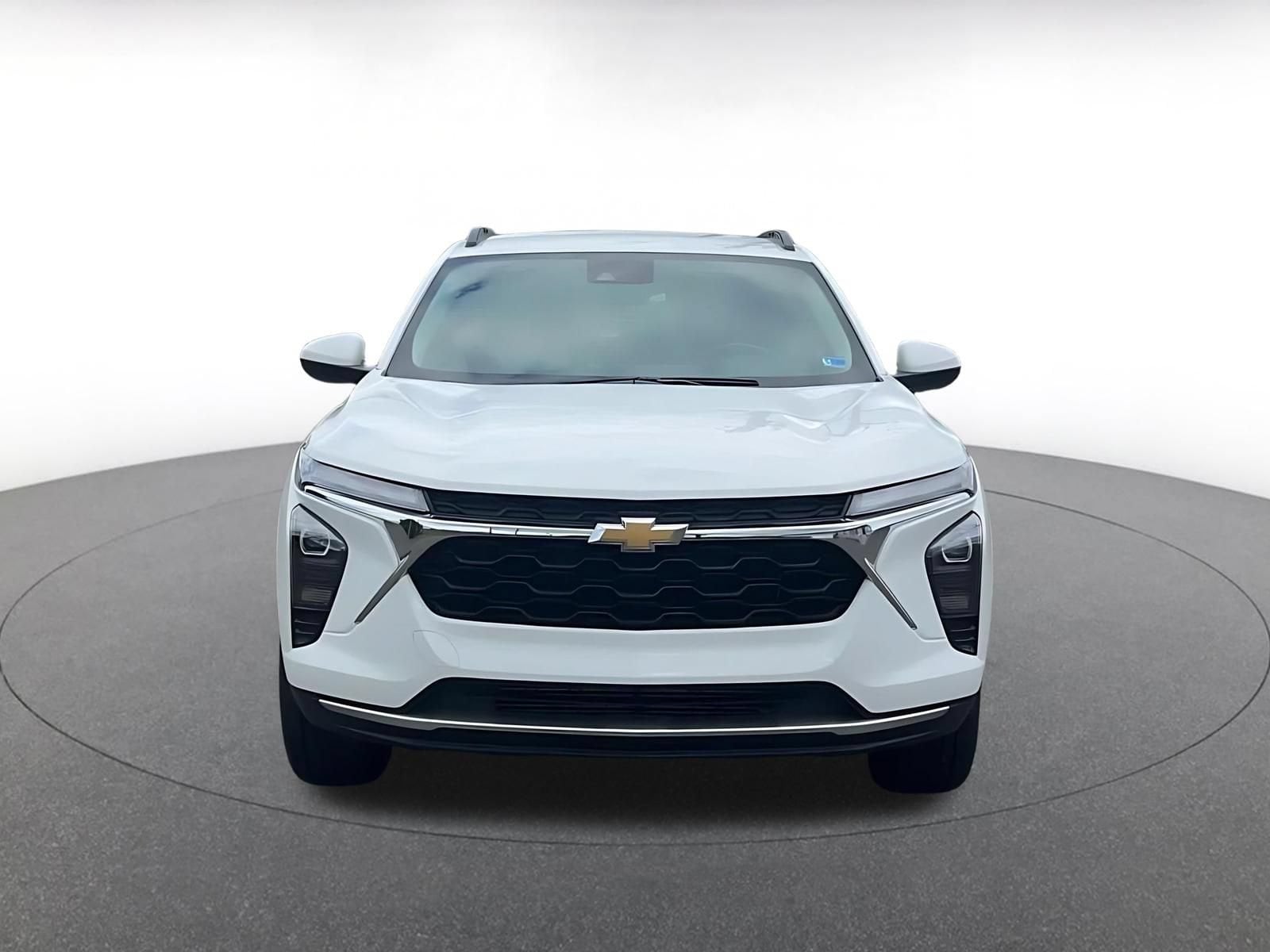 Thumbnail: 2025 Chevrolet Trax - 4