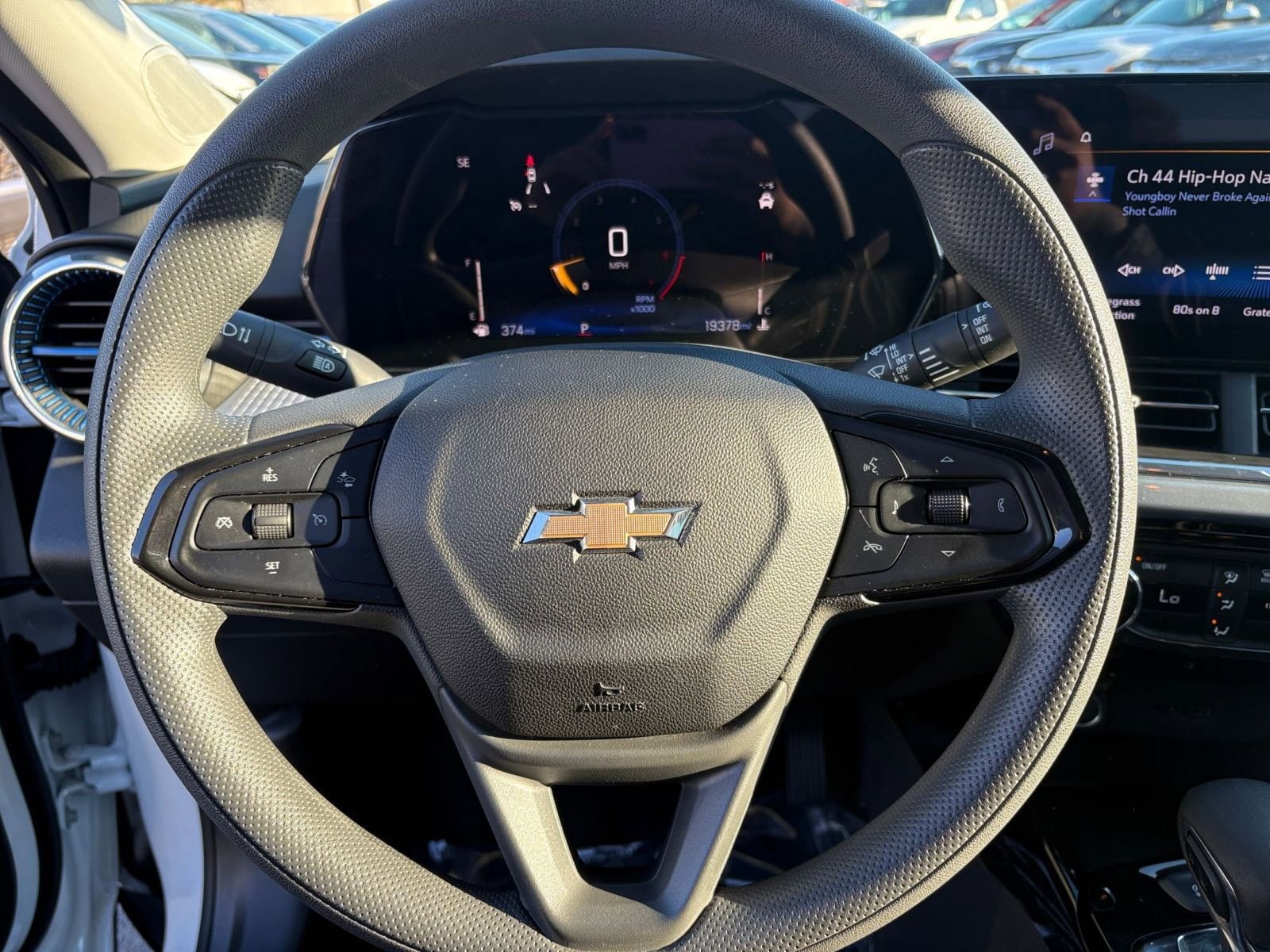 Thumbnail: 2025 Chevrolet Trax - 25