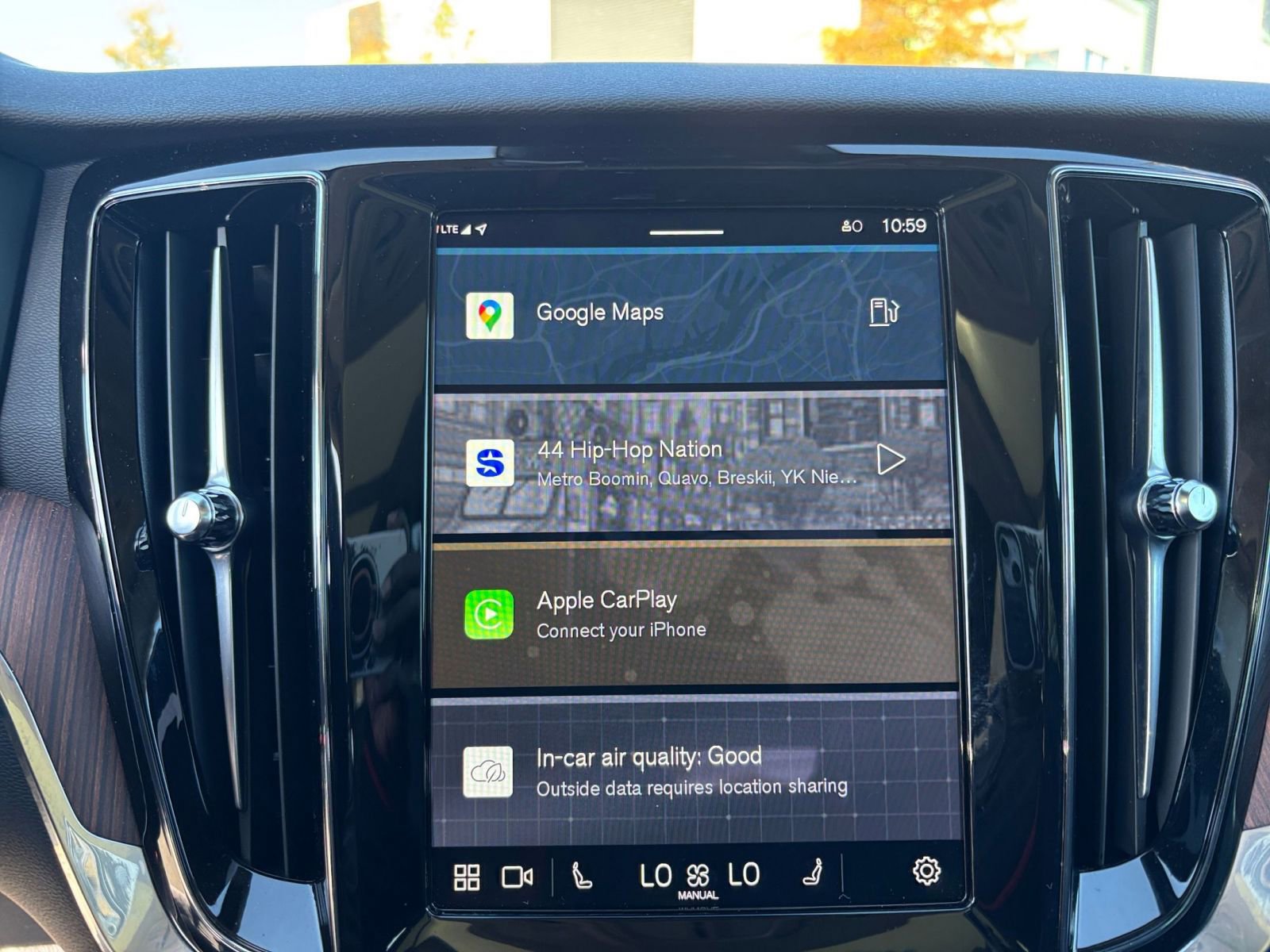 Thumbnail: 2025 Volvo S60 - 21