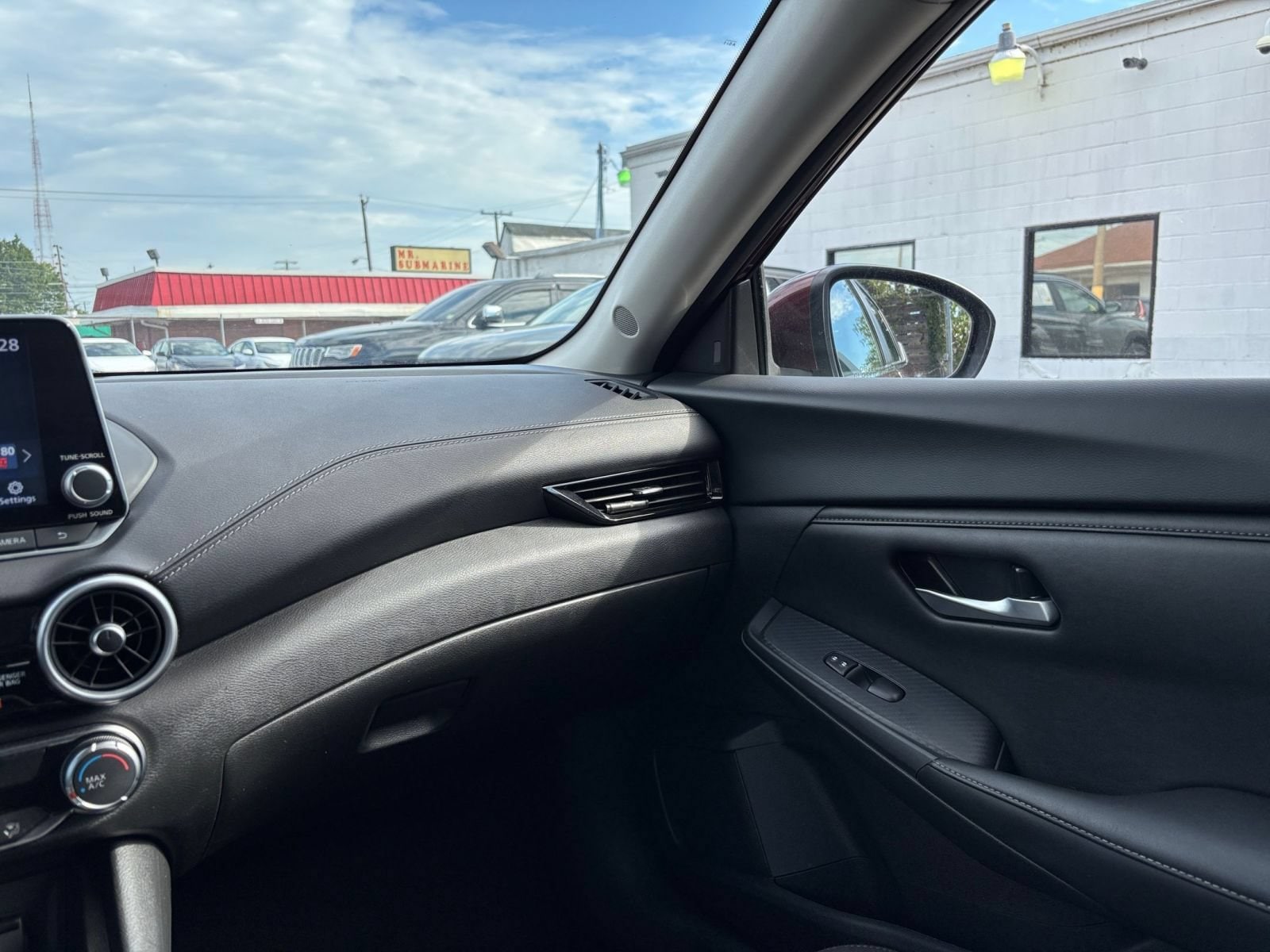 Thumbnail: 2025 Nissan Sentra - 32