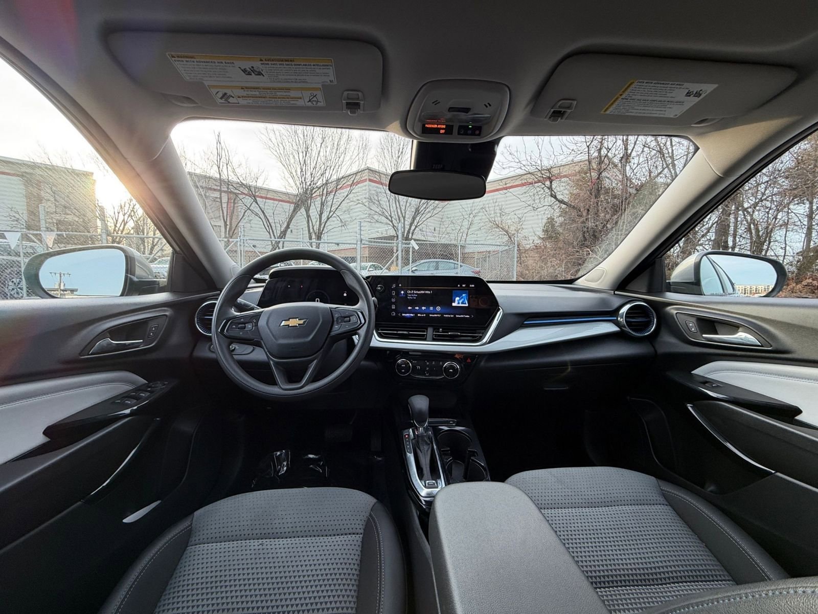 Thumbnail: 2025 Chevrolet Trax - 31