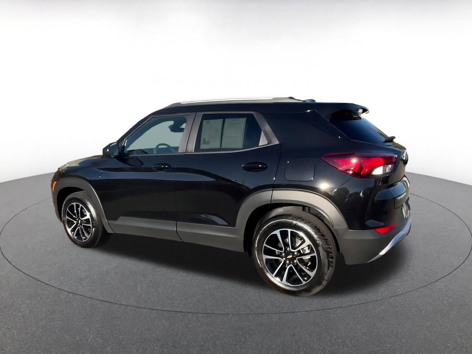 Thumbnail: 2025 Chevrolet TrailBlazer - 10