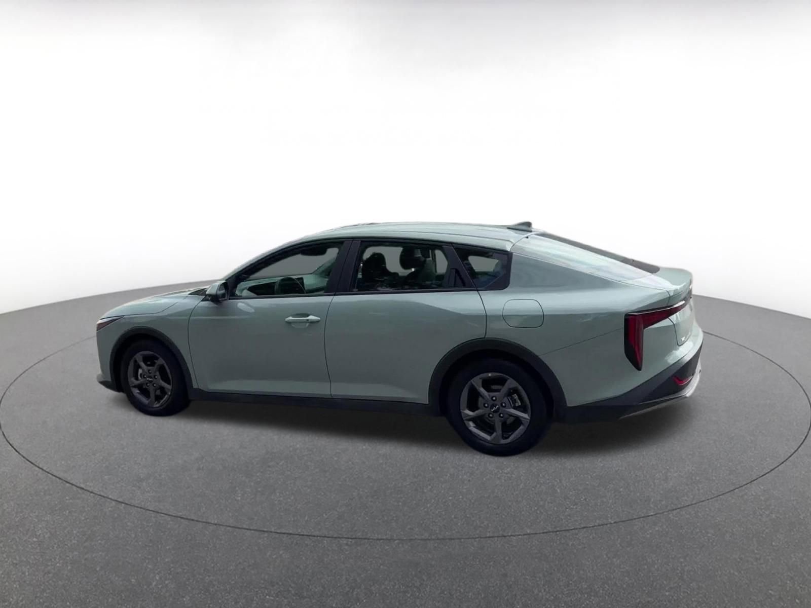 Thumbnail: 2025 Kia K4 - 10