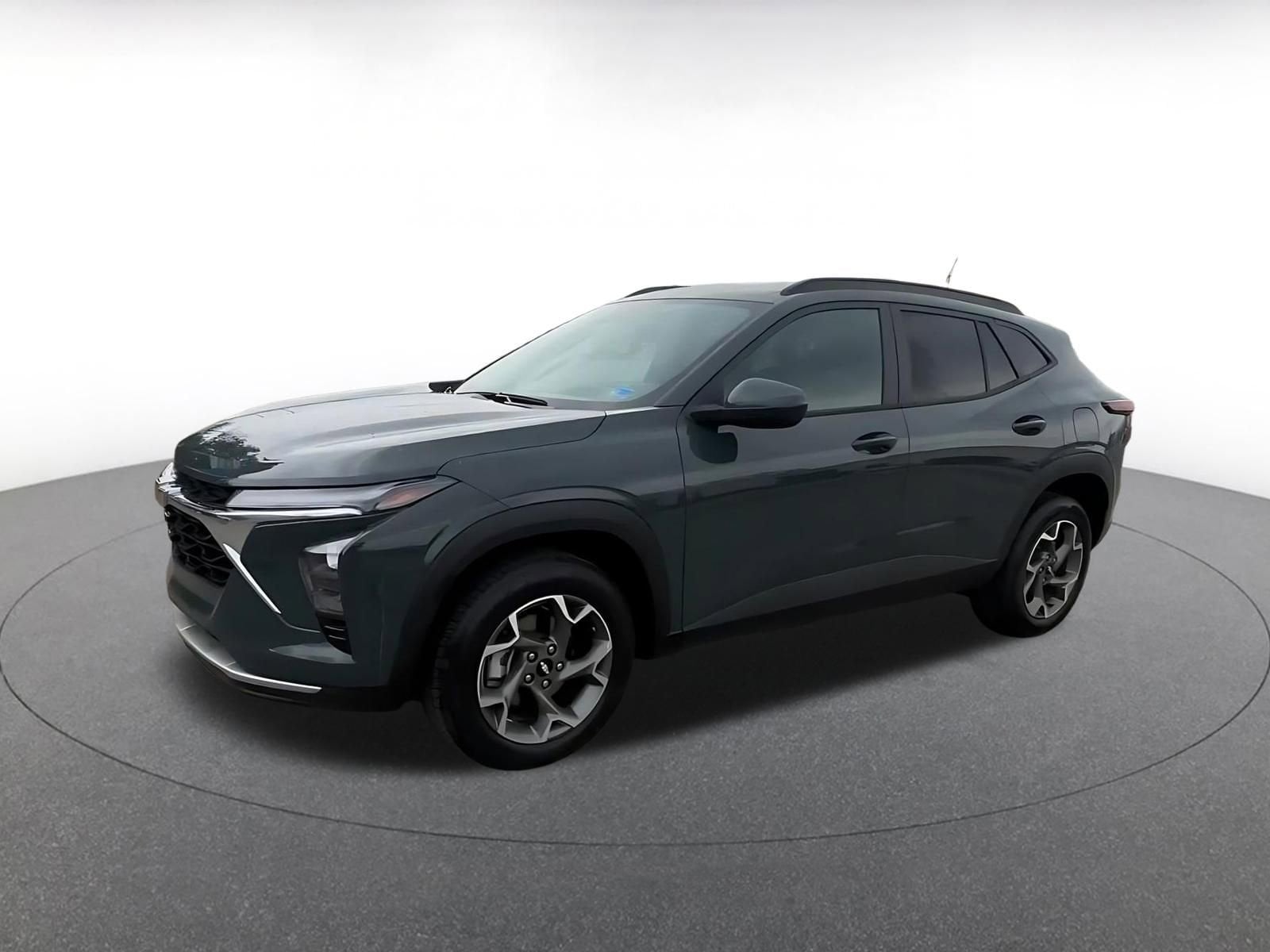 Thumbnail: 2025 Chevrolet Trax - 8