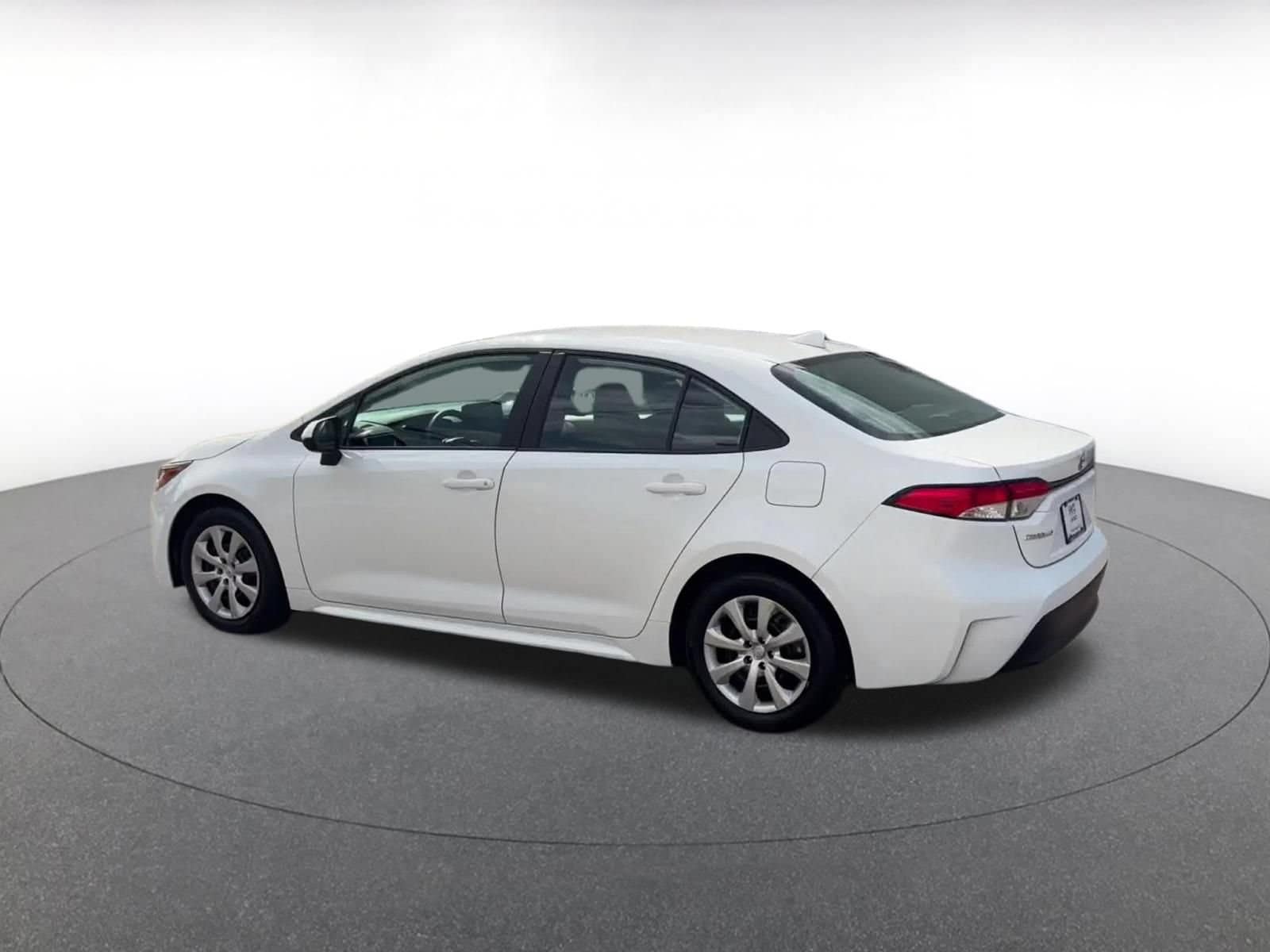 Thumbnail: 2025 Toyota Corolla - 8