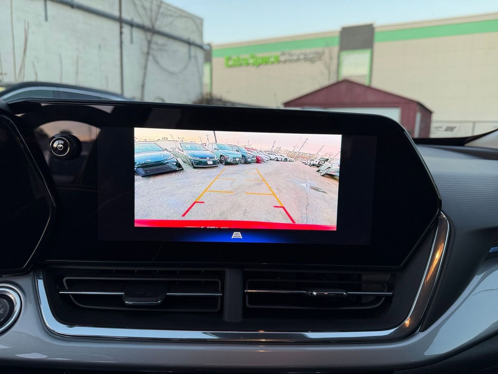 Thumbnail: 2025 Chevrolet Trax - 17