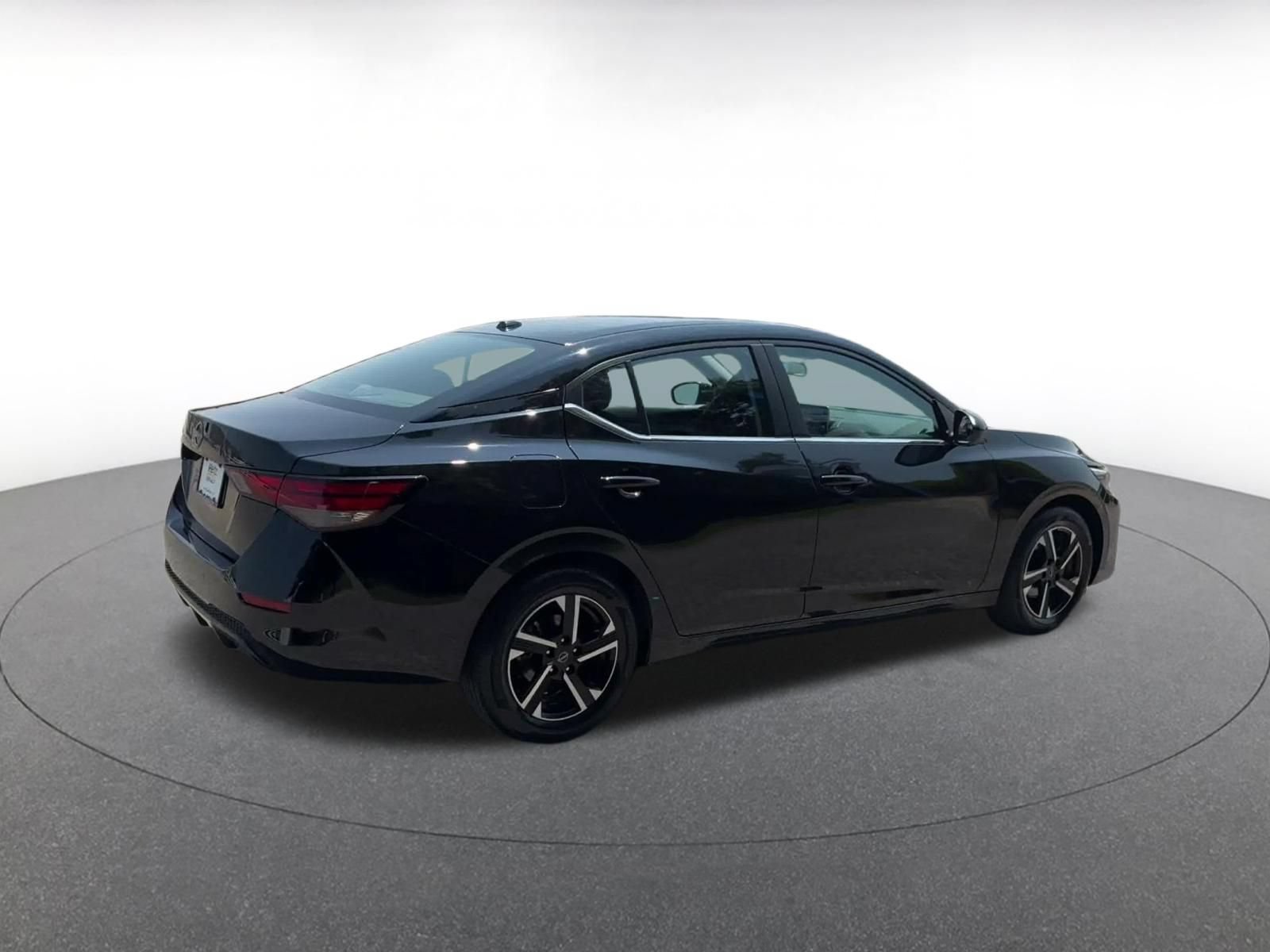 Thumbnail: 2025 Nissan Sentra - 14