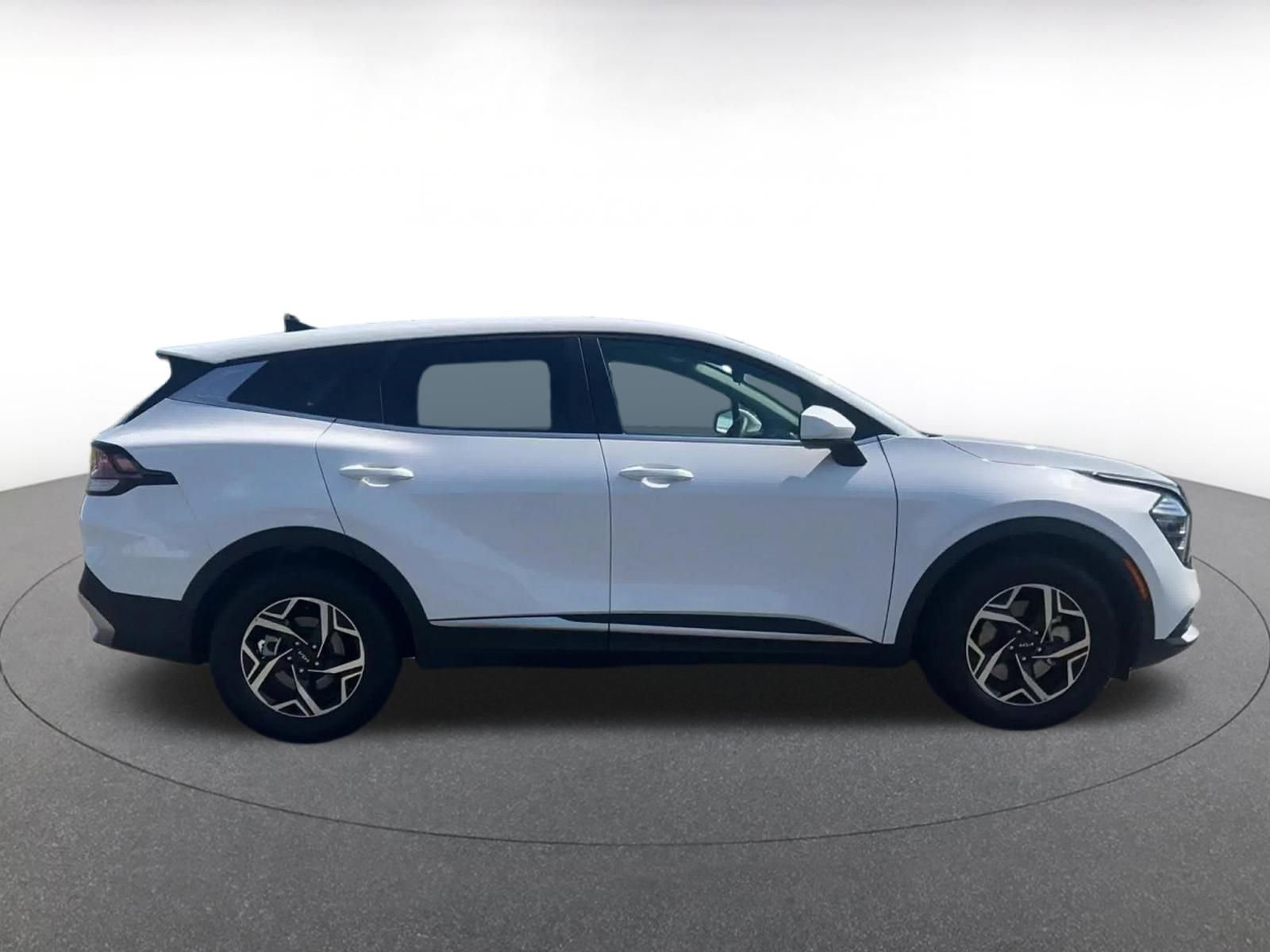 Thumbnail: 2025 Kia Sportage - 16