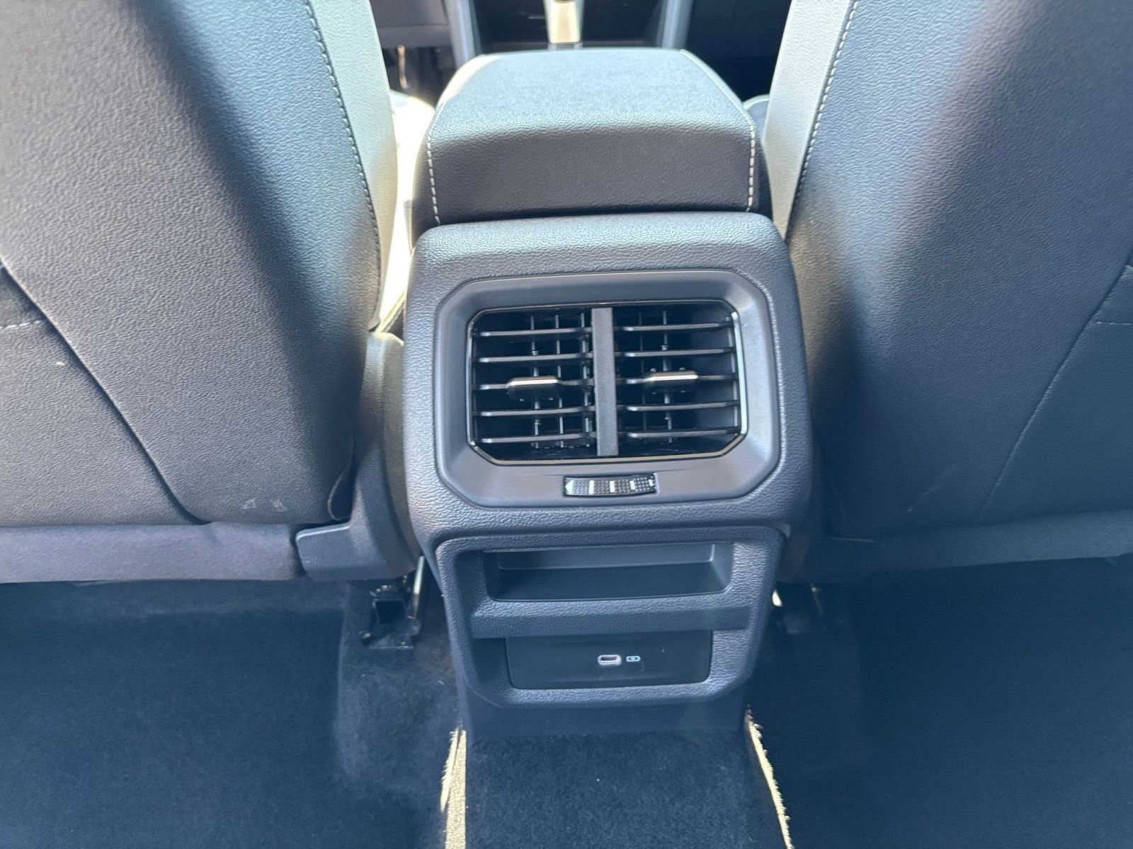 Thumbnail: 2025 Volkswagen Taos - 23