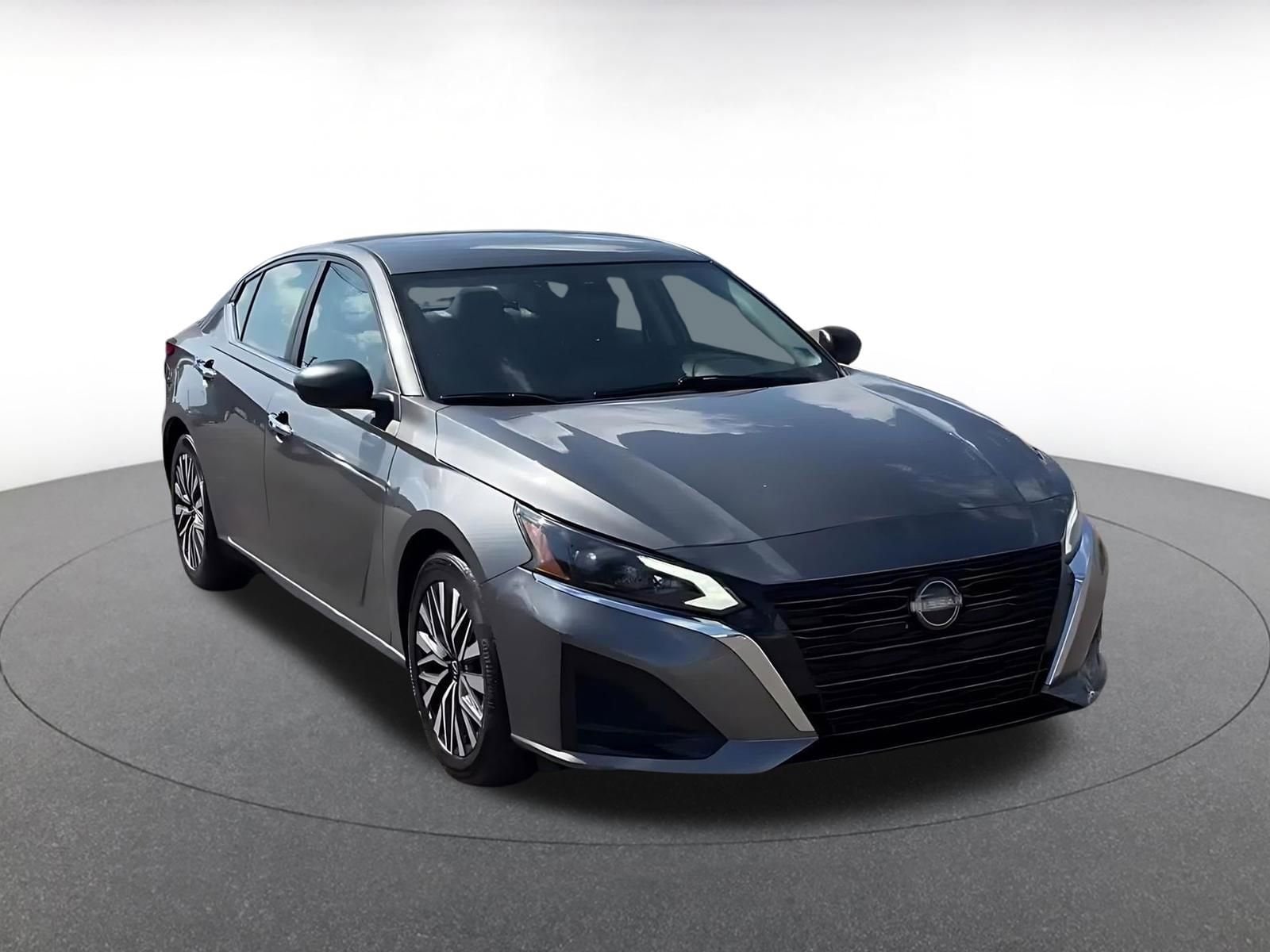 Thumbnail: 2025 Nissan Altima - 3