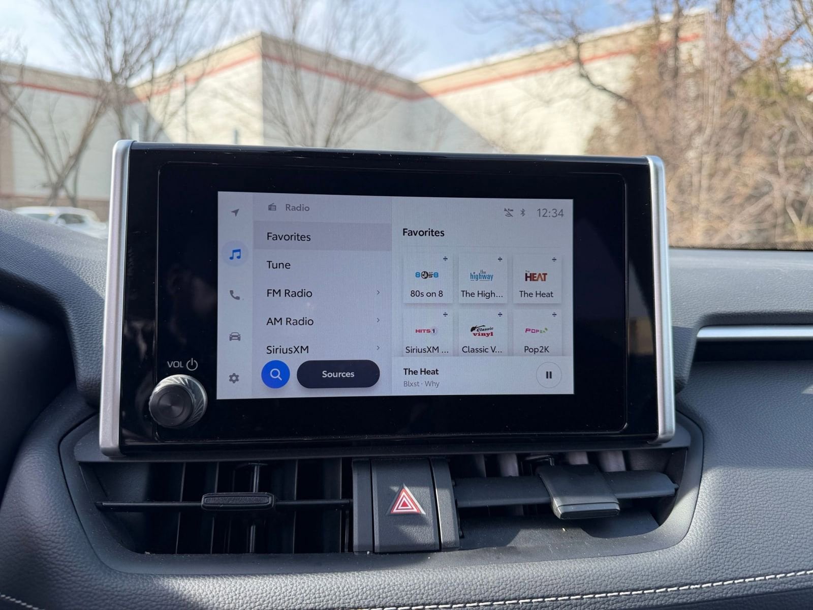 Thumbnail: 2025 Toyota RAV4 - 21