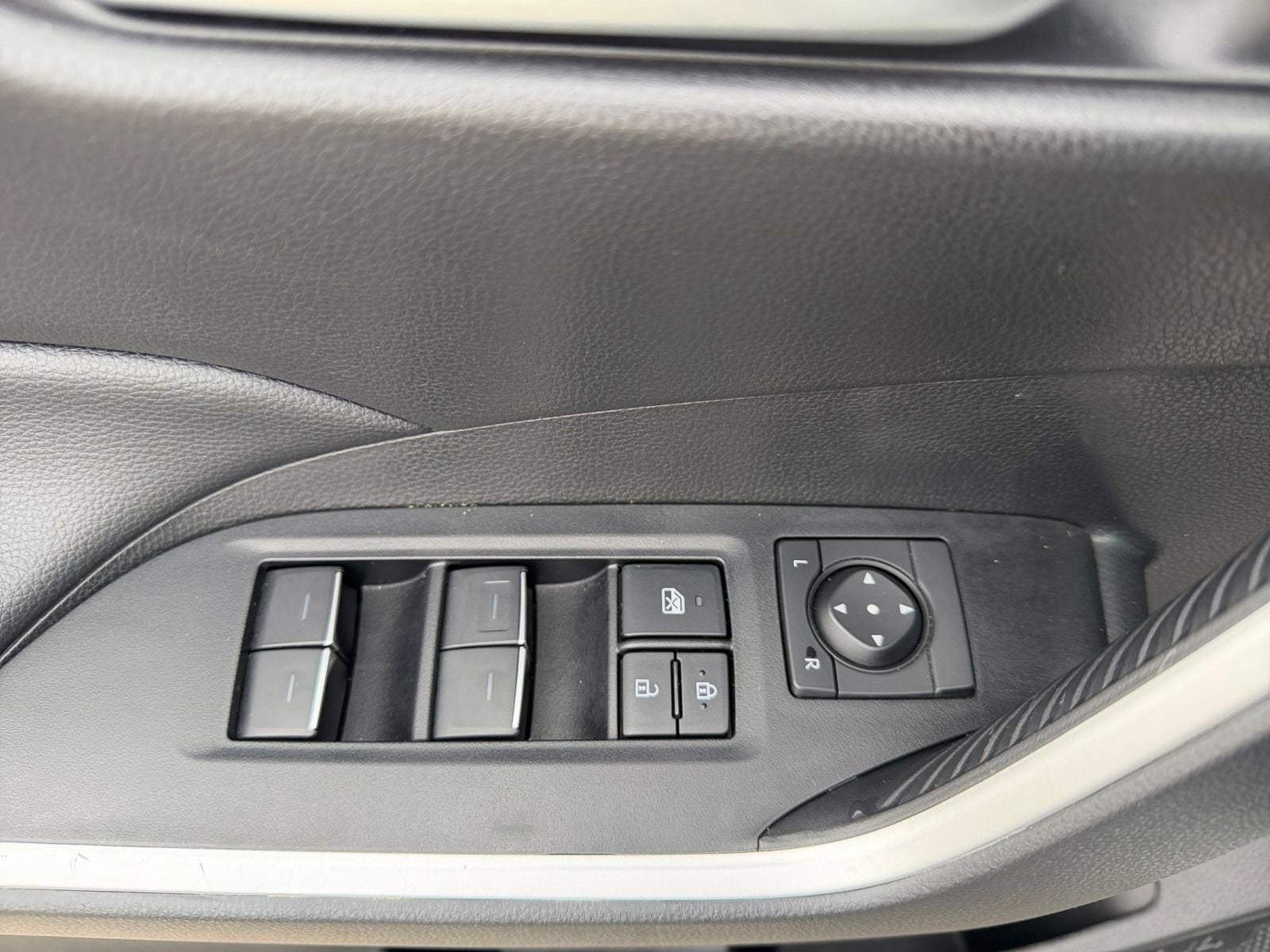 Thumbnail: 2025 Toyota RAV4 - 20