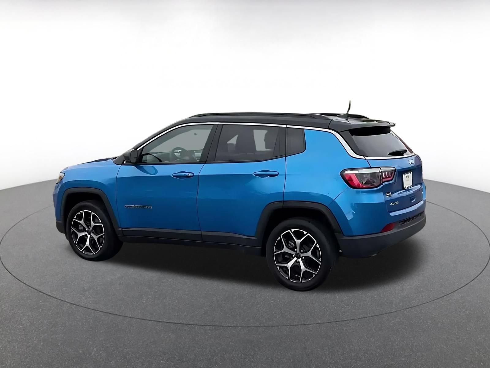 Thumbnail: 2025 Jeep Compass - 9