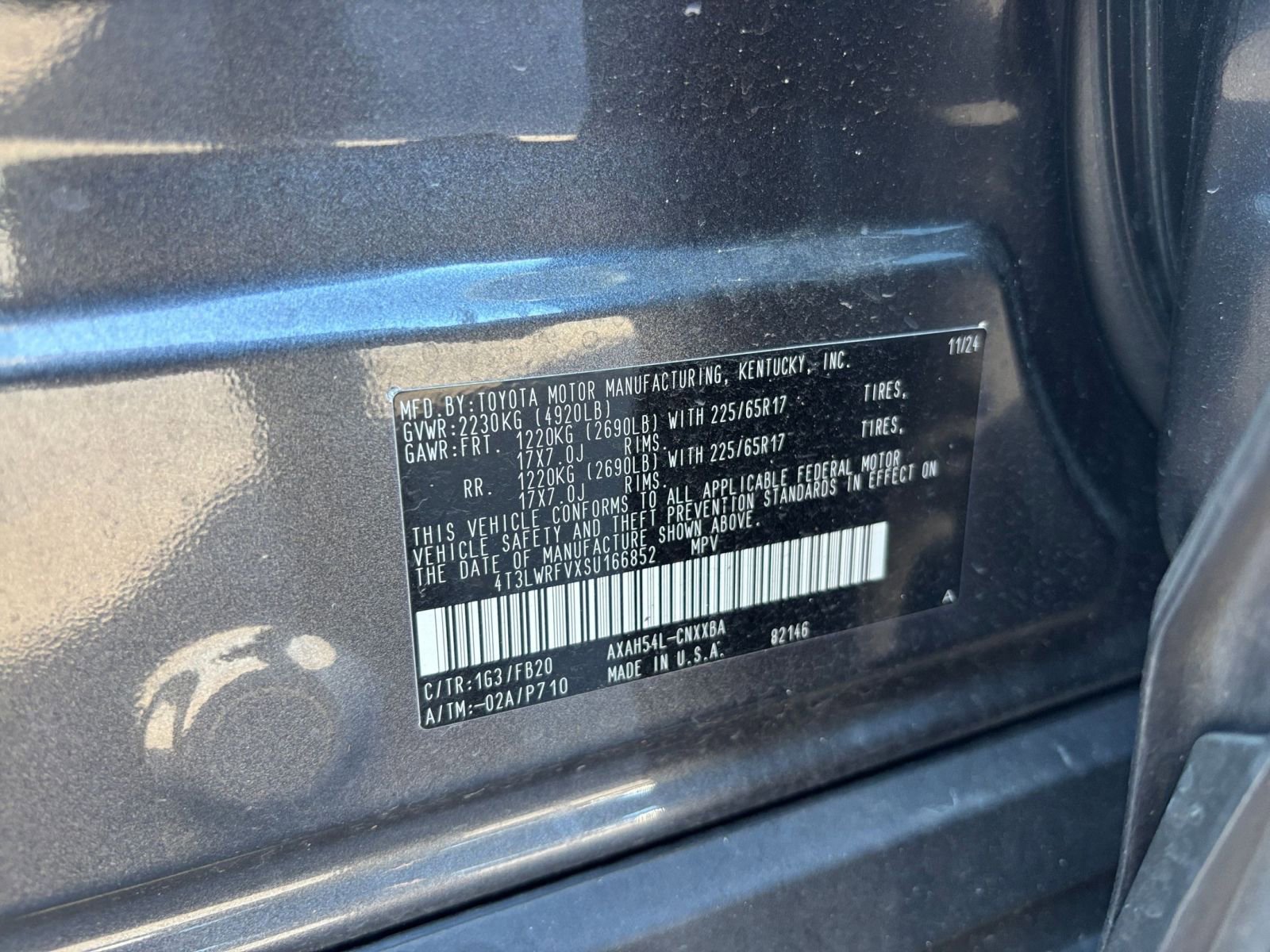 Thumbnail: 2025 Toyota RAV4 - 28