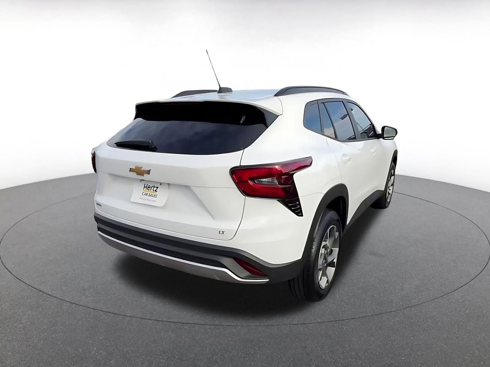 Thumbnail: 2025 Chevrolet Trax - 14