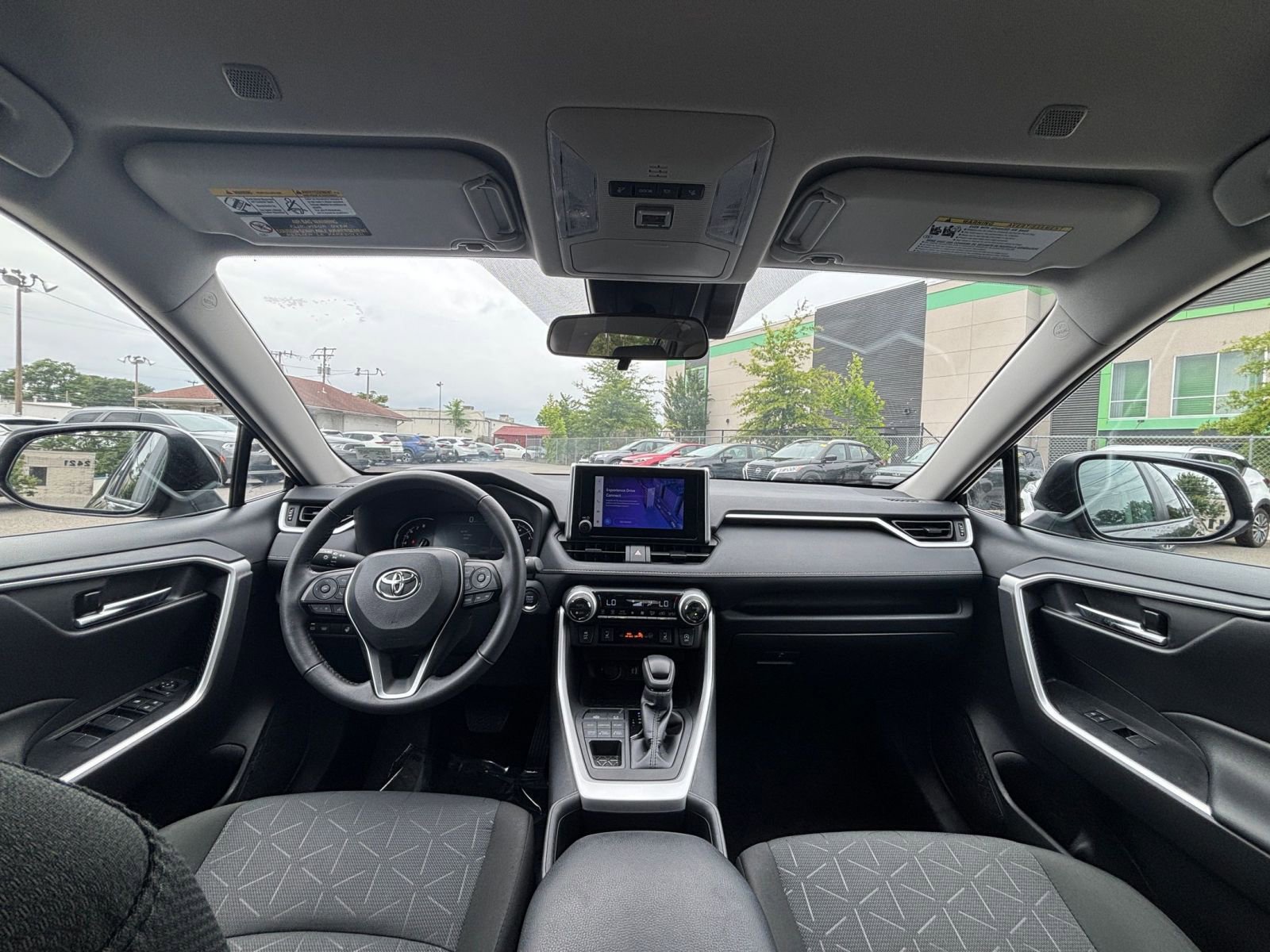 2024 Toyota RAV4 XLE 33
