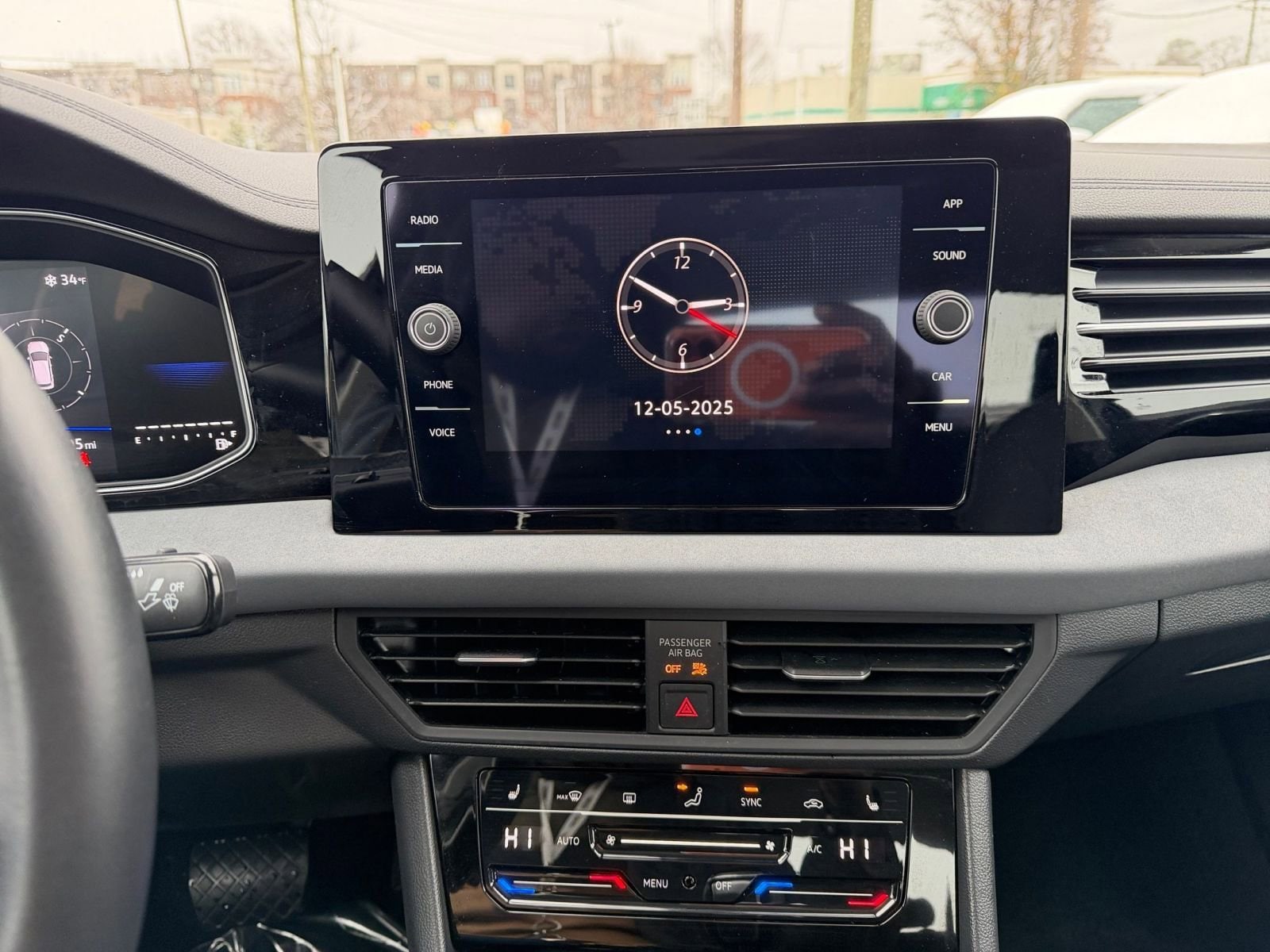 Thumbnail: 2025 Volkswagen Jetta - 18