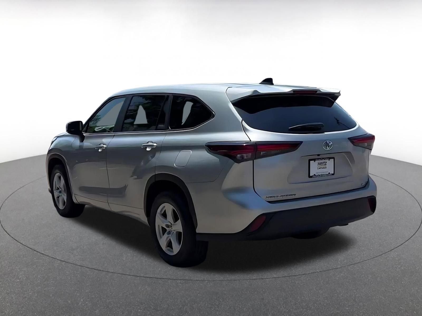 Thumbnail: 2025 Toyota Highlander - 11