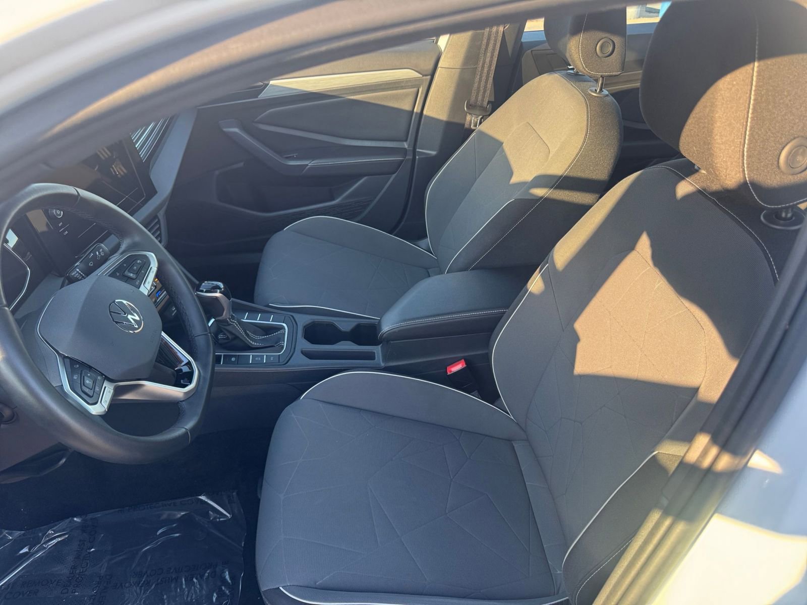 Thumbnail: 2025 Volkswagen Jetta - 24