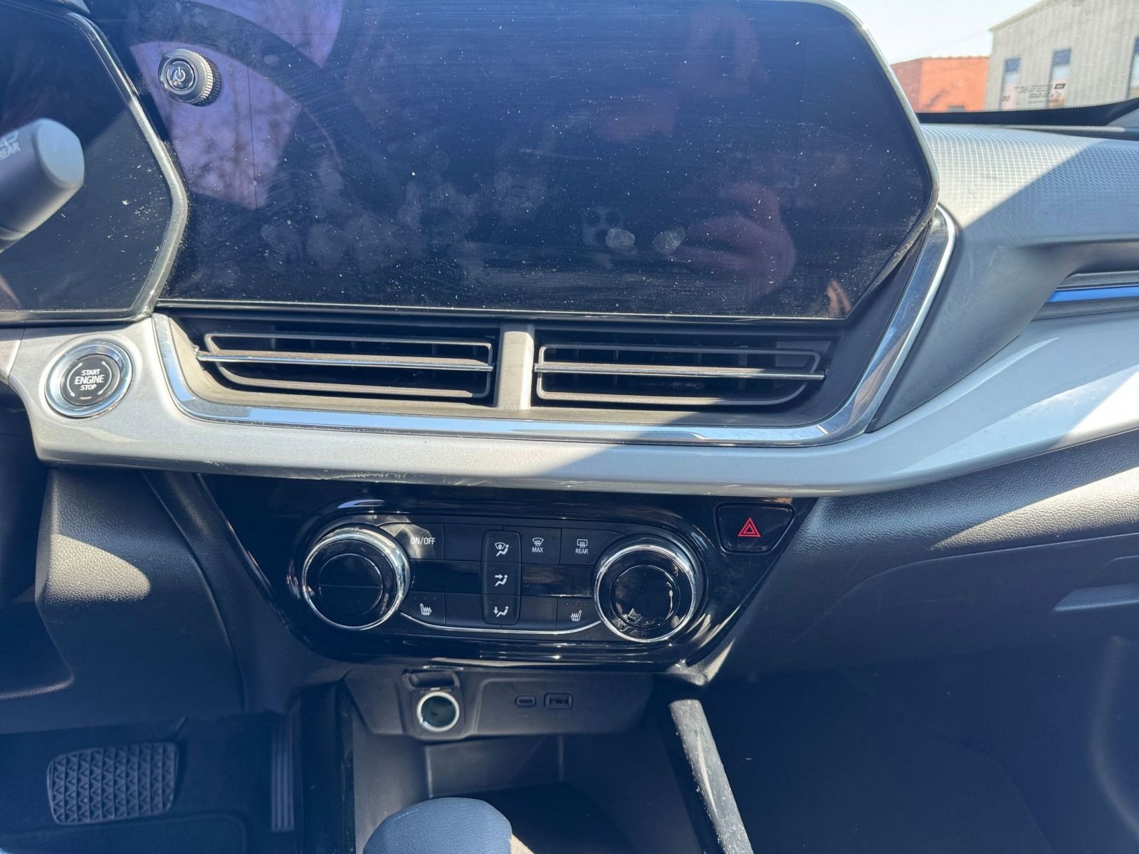 Thumbnail: 2025 Chevrolet Trax - 17