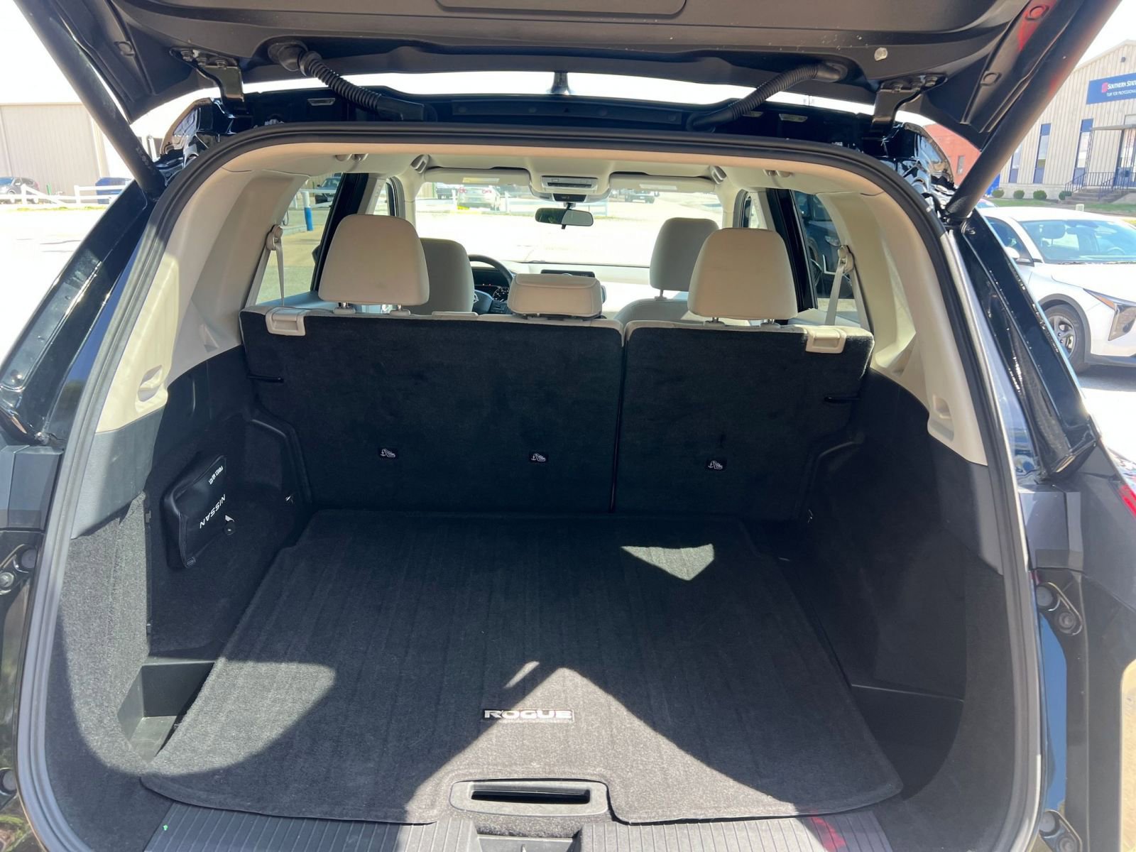 Thumbnail: 2025 Nissan Rogue - 32