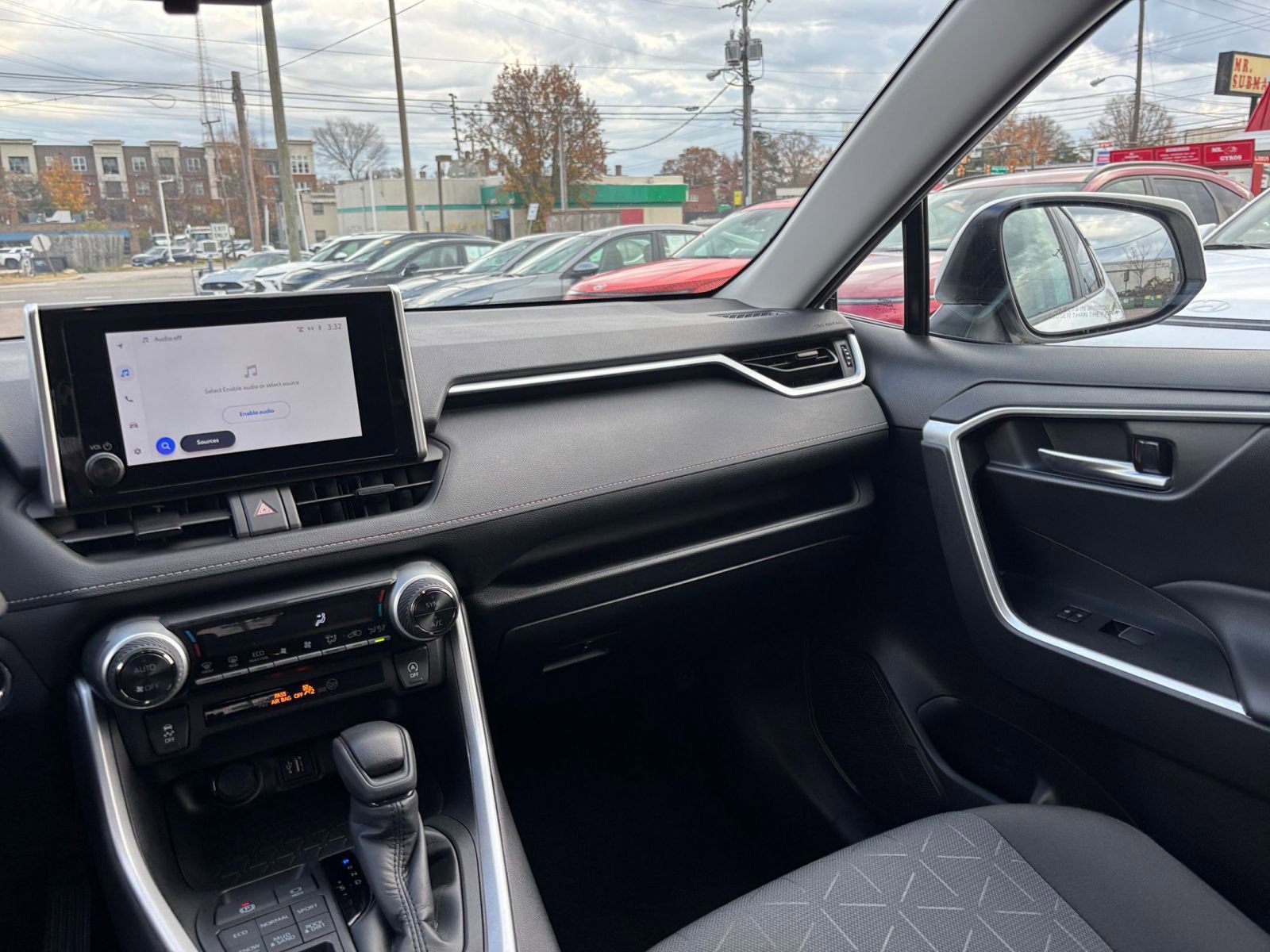 Thumbnail: 2025 Toyota RAV4 - 35