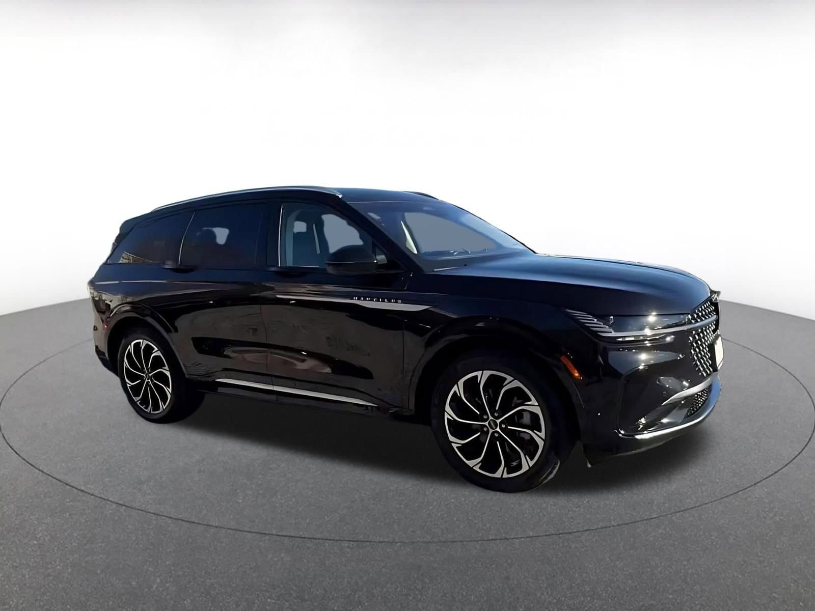 Thumbnail: 2024 Lincoln Nautilus - 2