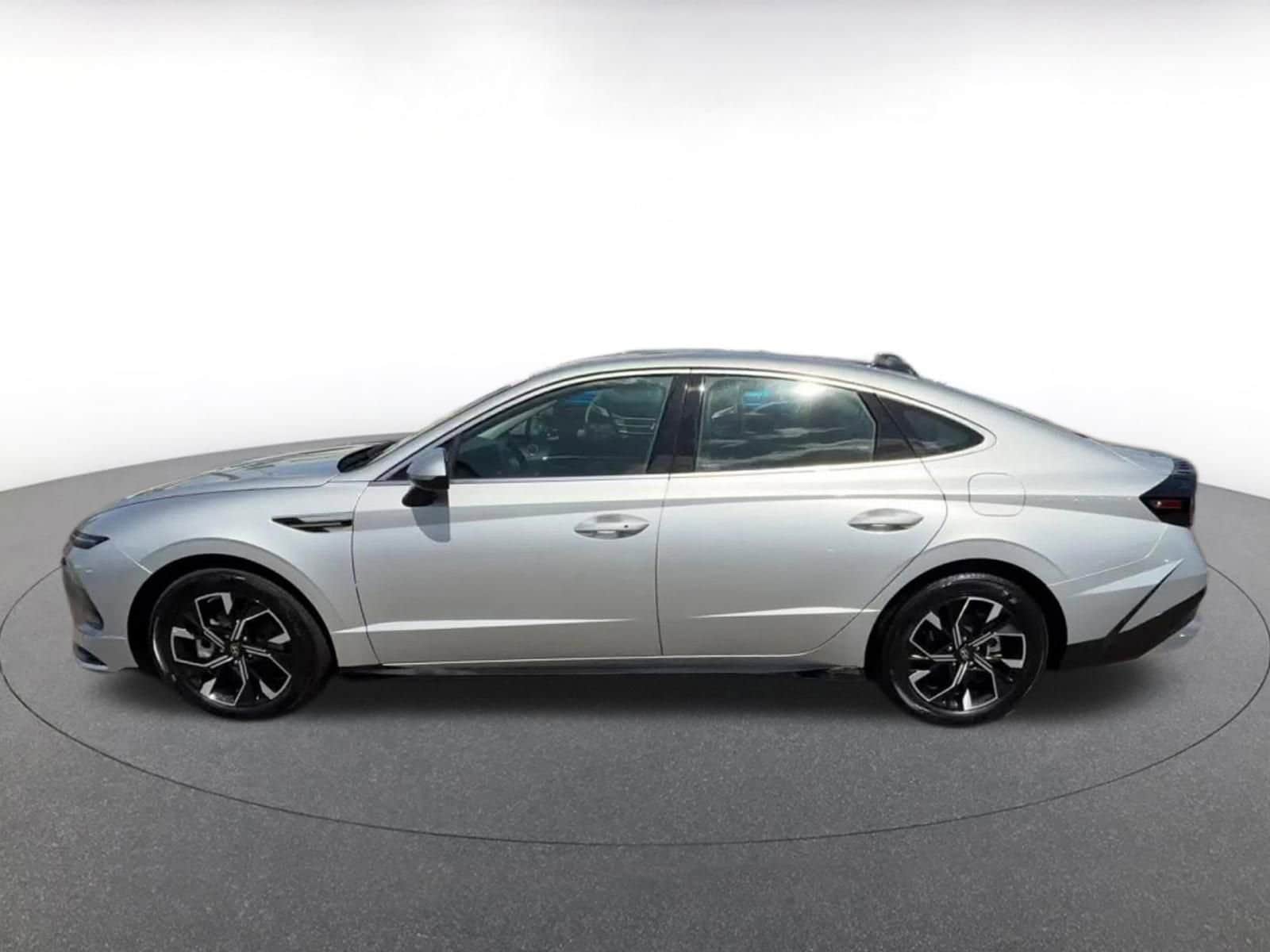 Thumbnail: 2025 Hyundai Sonata - 10